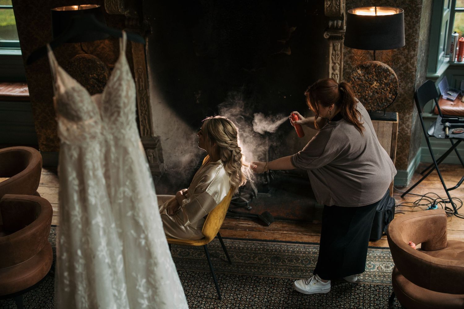 bruidspaar trouwt bij kasteel wijenburg flitsfoto