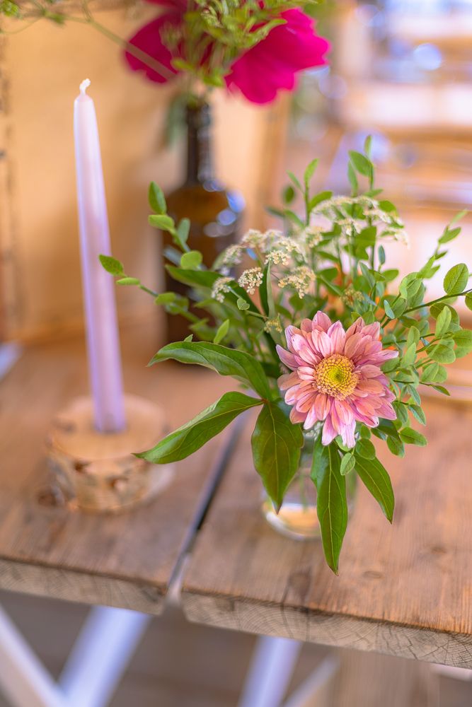 Blommor bord bröllop