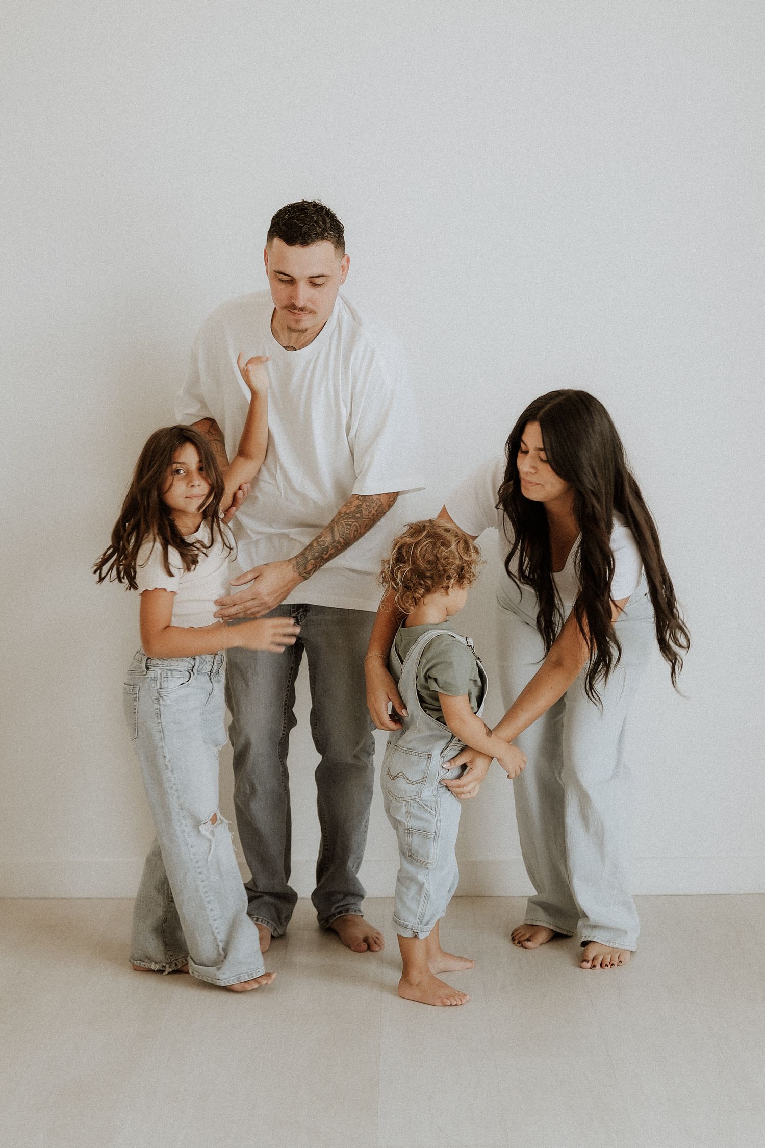 family photoshoot in studio, the lumen room austin