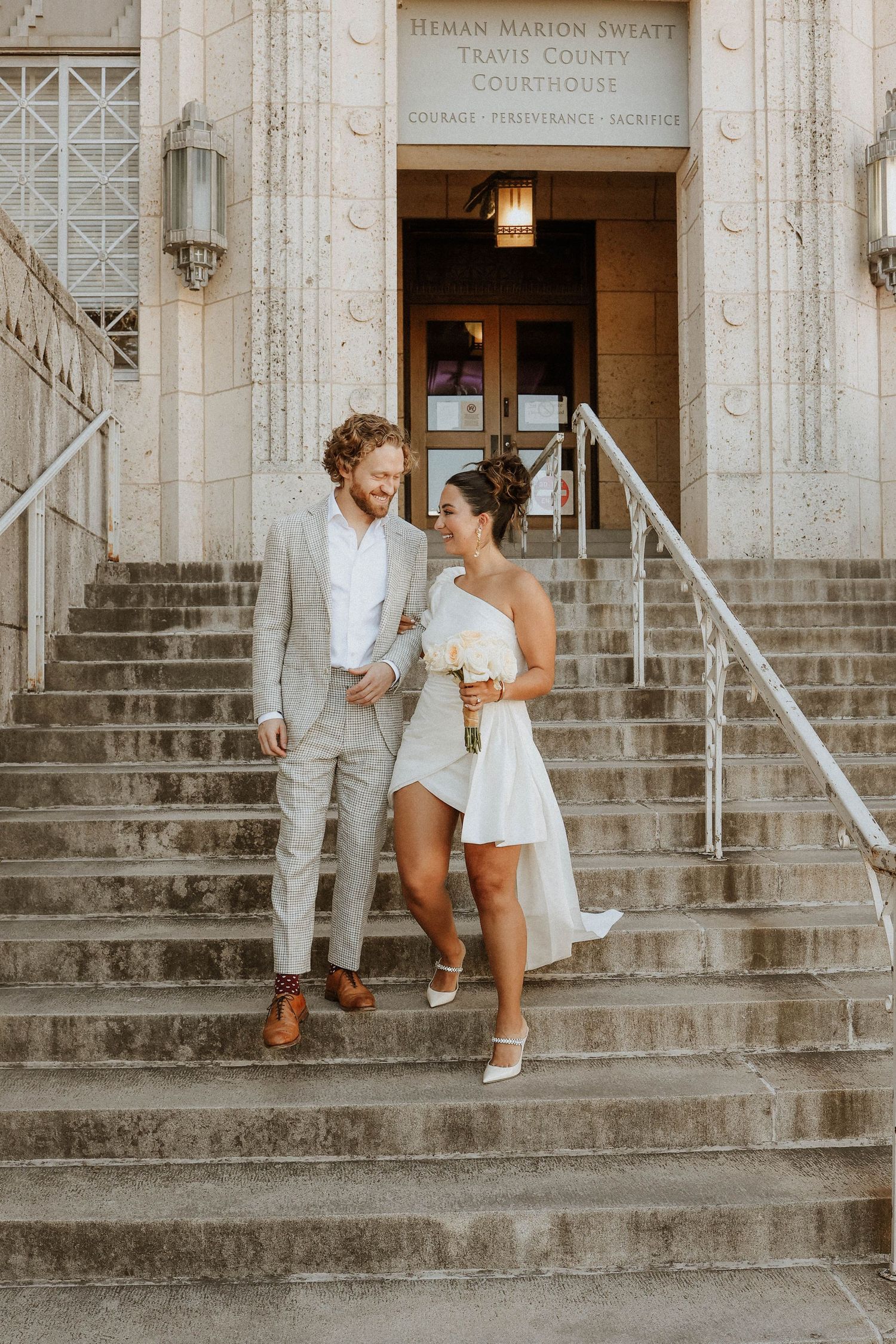 courthouse wedding photos, couple, stairs