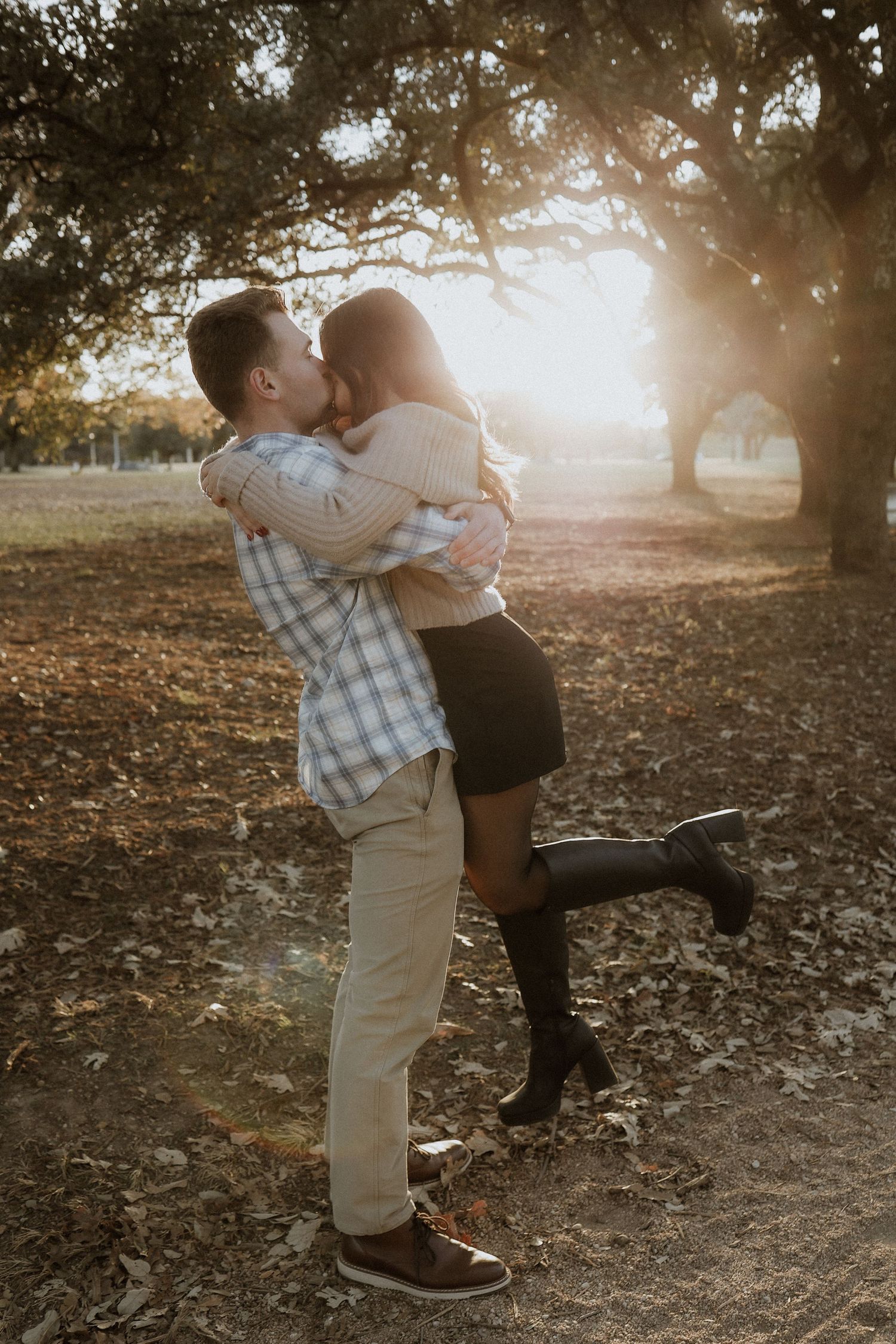 couple, engagement session, auditorium shores, austin, tx