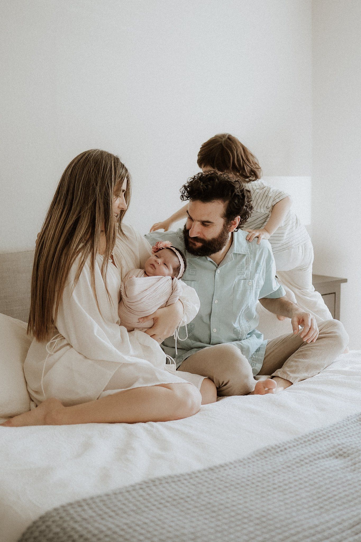 newborn family photoshoot in-home, candid