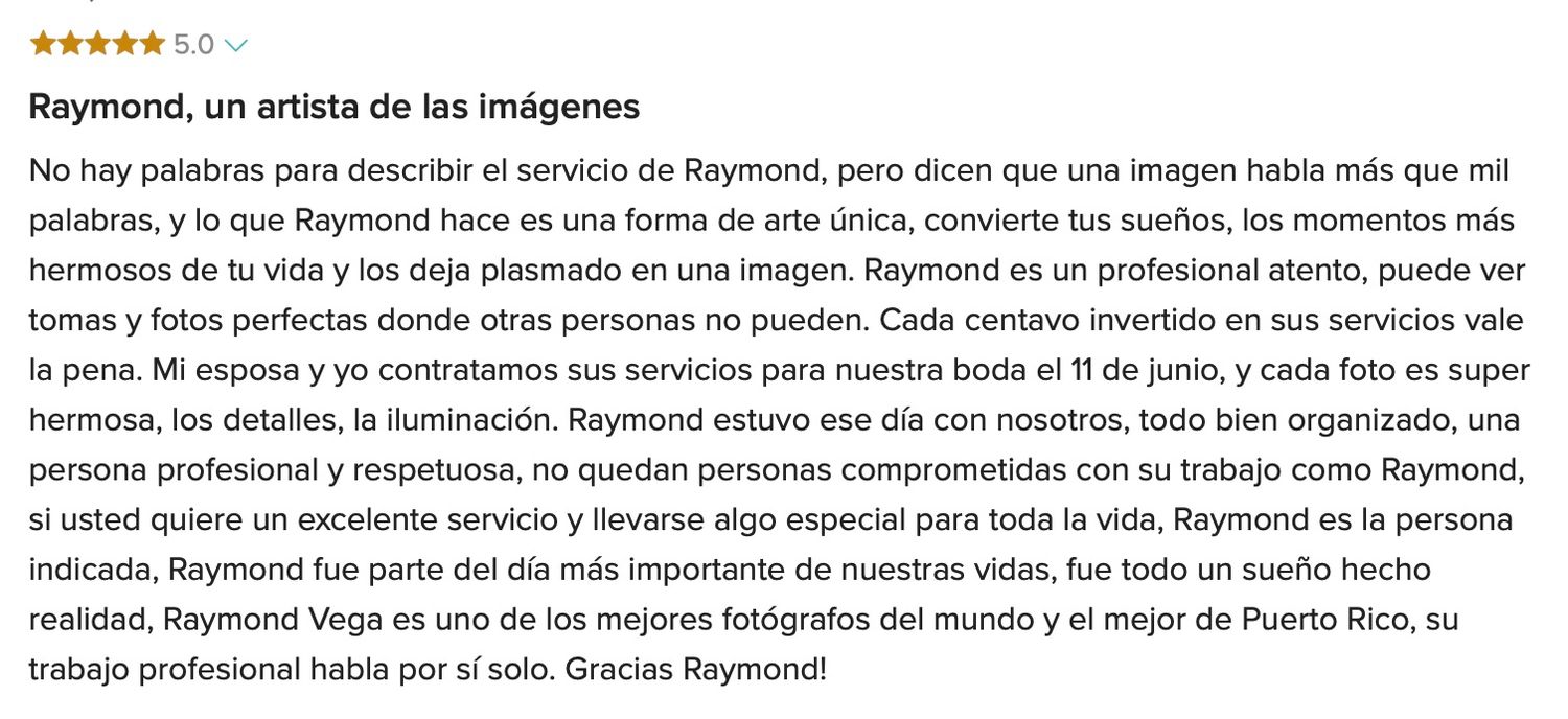Five-star Spanish review describing Raymond Vega as one of the world's best photographers and Puerto Rico's finest.