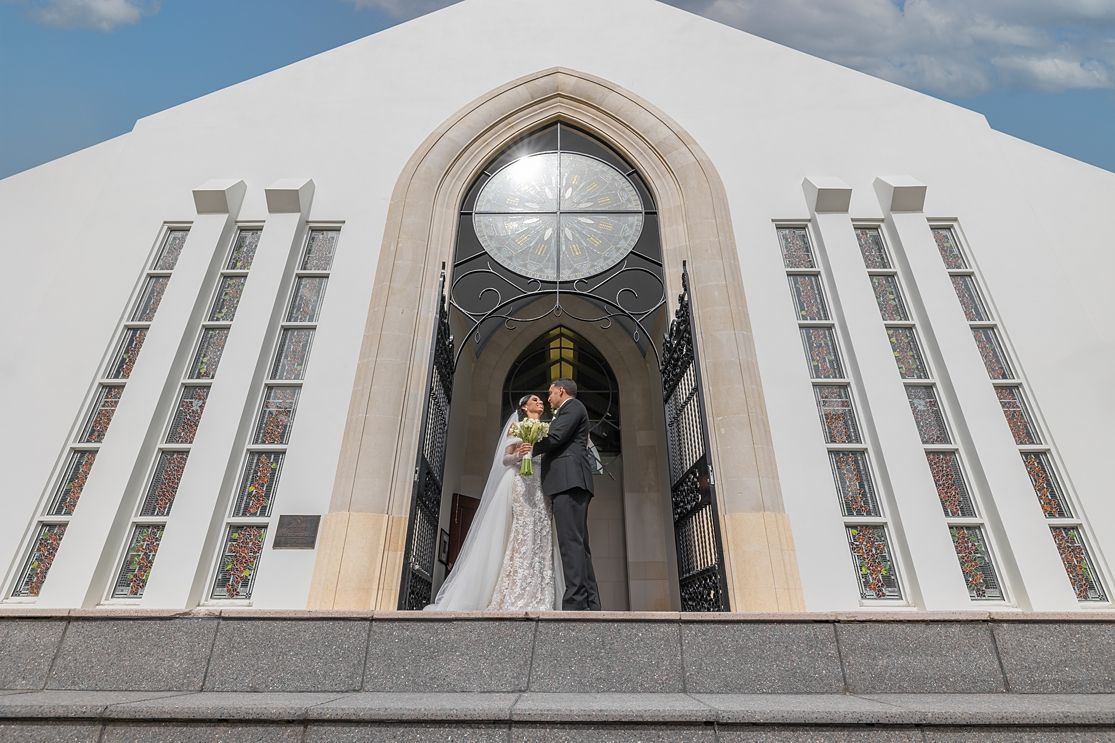 Wedding ceremony at Parroquia Stella Maris Puerto Rico — destination wedding photographer Raymond Vega