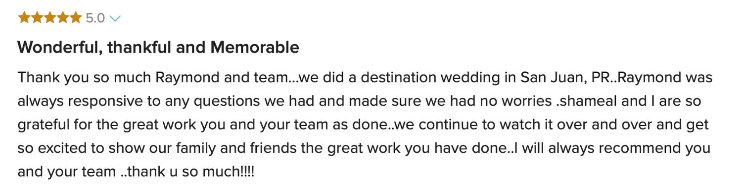 Five-star review praising Raymond's professional wedding photography services in San Juan, PR.