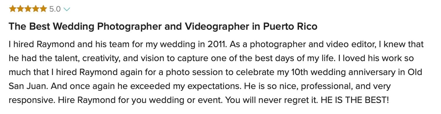 Five-star review naming Raymond the best wedding photographer and videographer in Puerto Rico.
