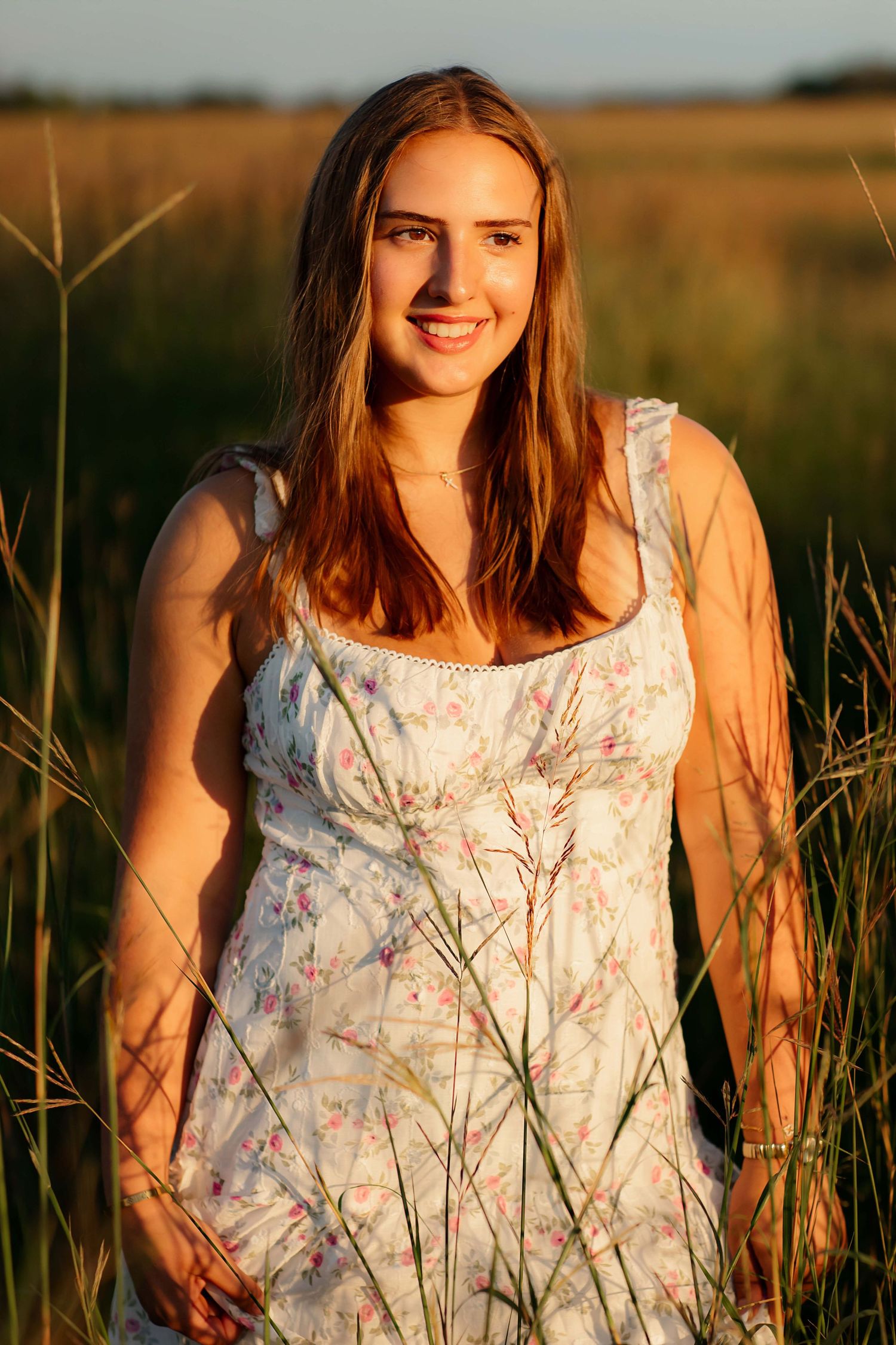 Minnesota High School Senior Photography with Willow & Wren Photography.  Nature and sunset in Minnesota
