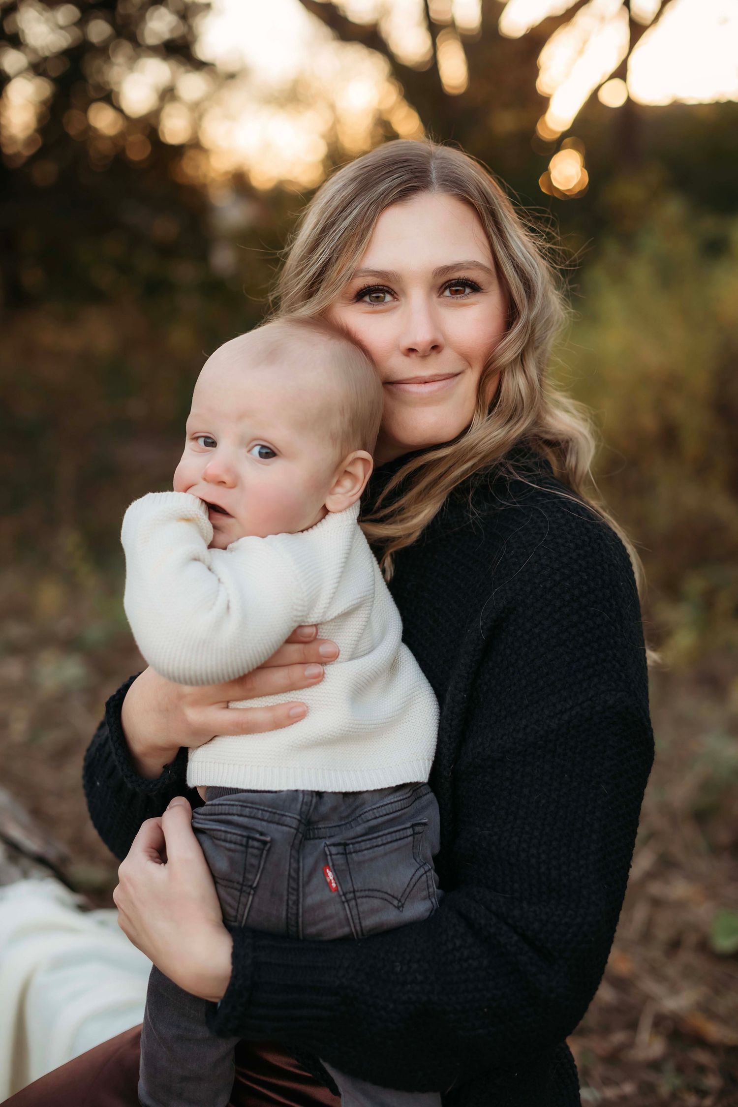 Fall Family photography with Willow & Wren Photography. Shakopee Minnesota.