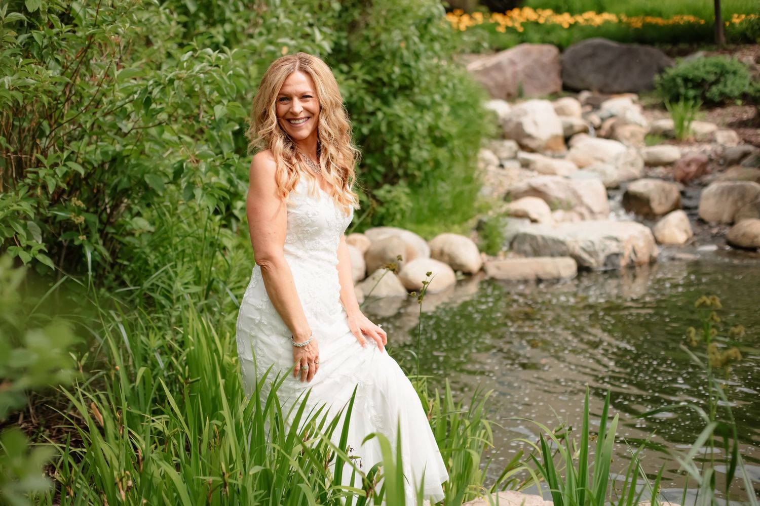 Willow & Wren Photography. Small intimate wedding photography in Eden Prairie, Minnesota.