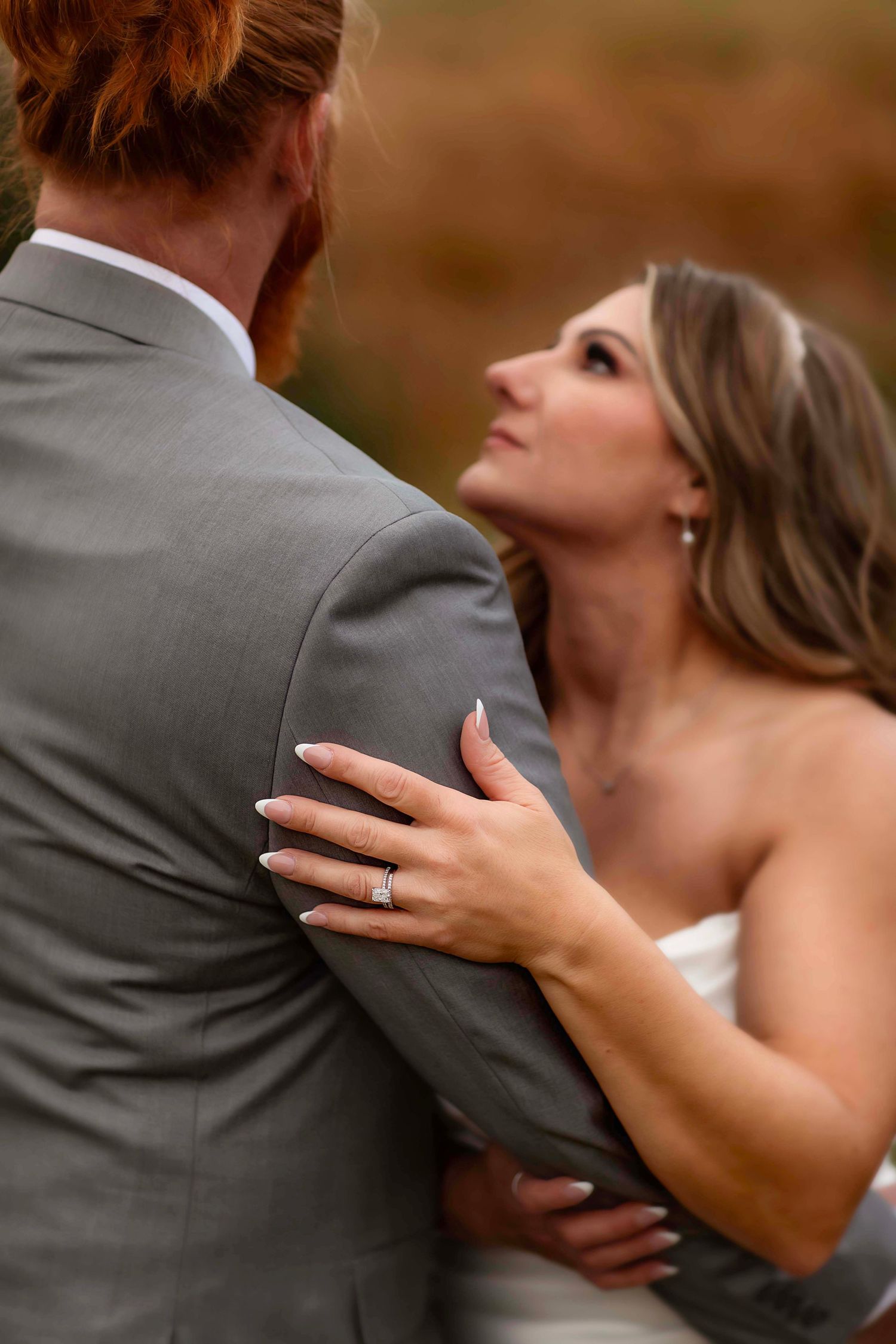 Newlywed couple. Victoria, Minnesota Wedding Photography  by Willow & Wren Photography.  Parley Lake Winery wedding.