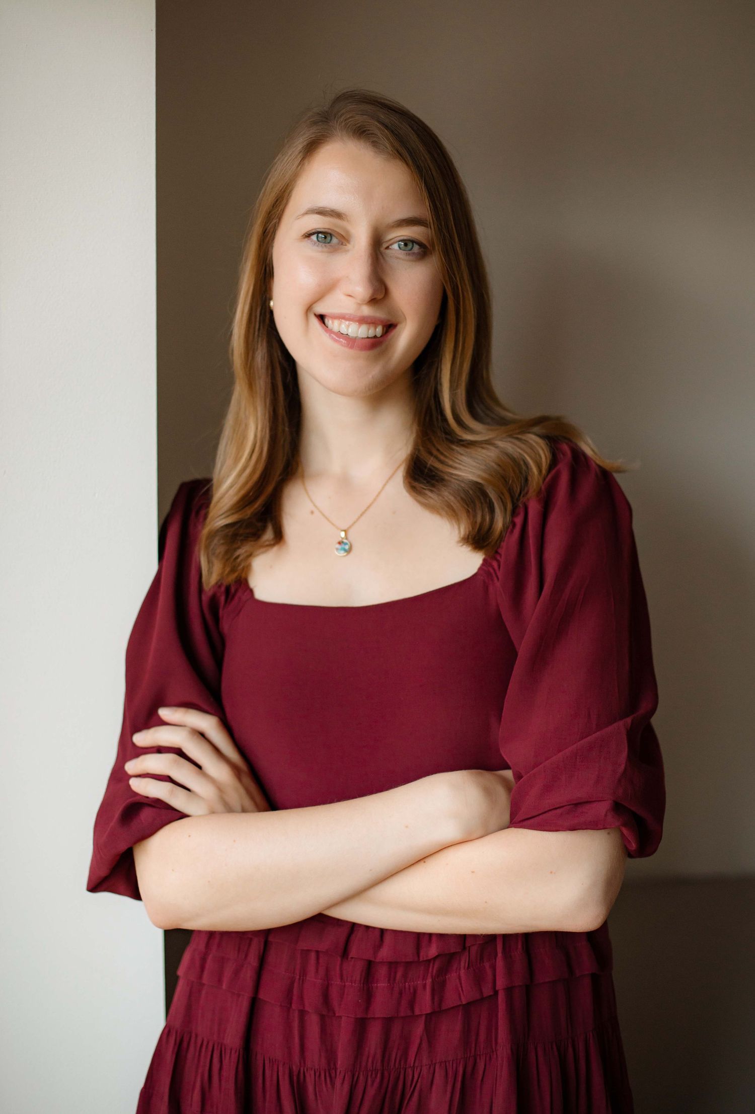 Professional businesswoman. Confident and clean business portraits by Willow & Wren Photography in Eden Prairie, Minnesota.