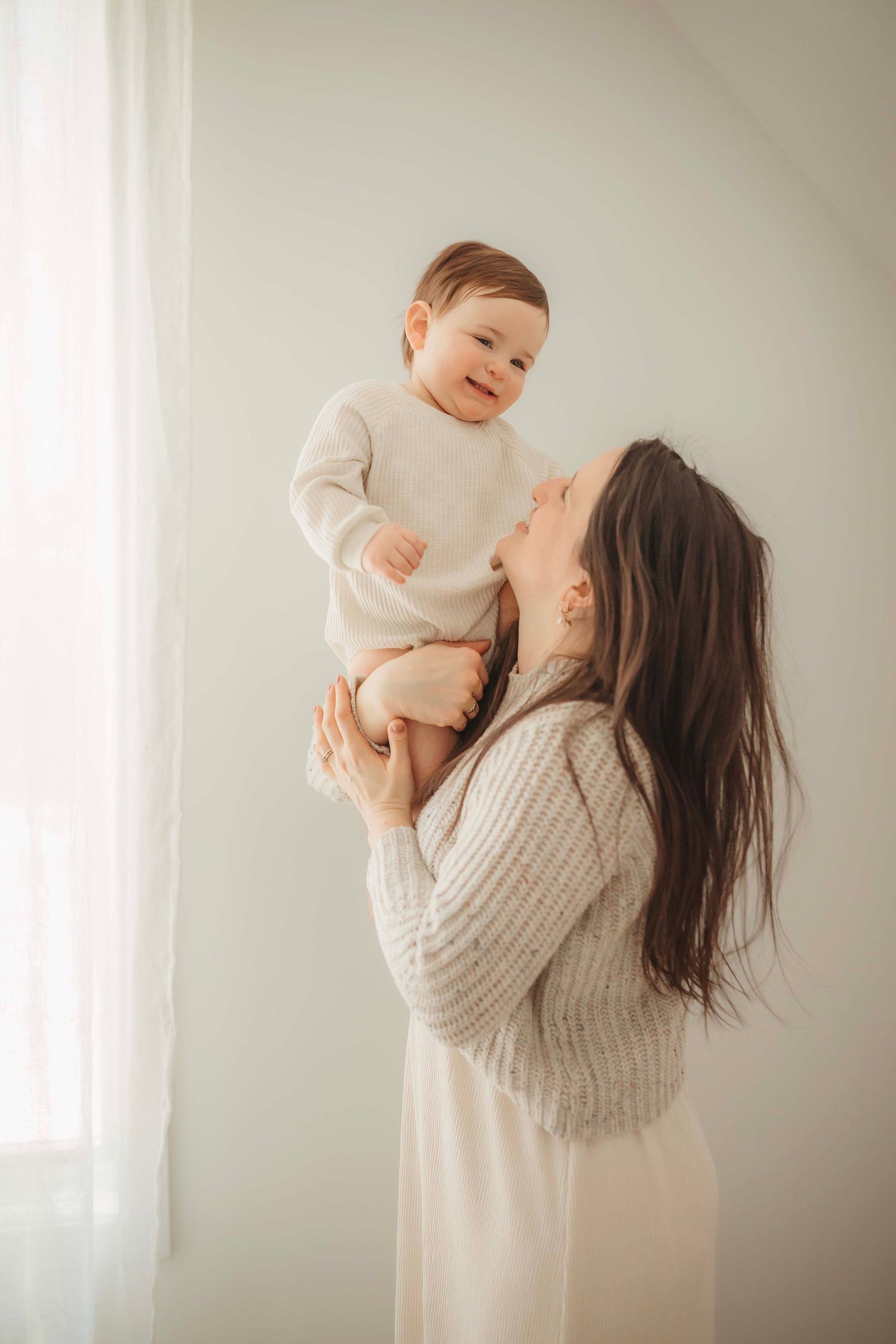Willow & Wren Photography studio in Chaska Minnesota. Family portraits.