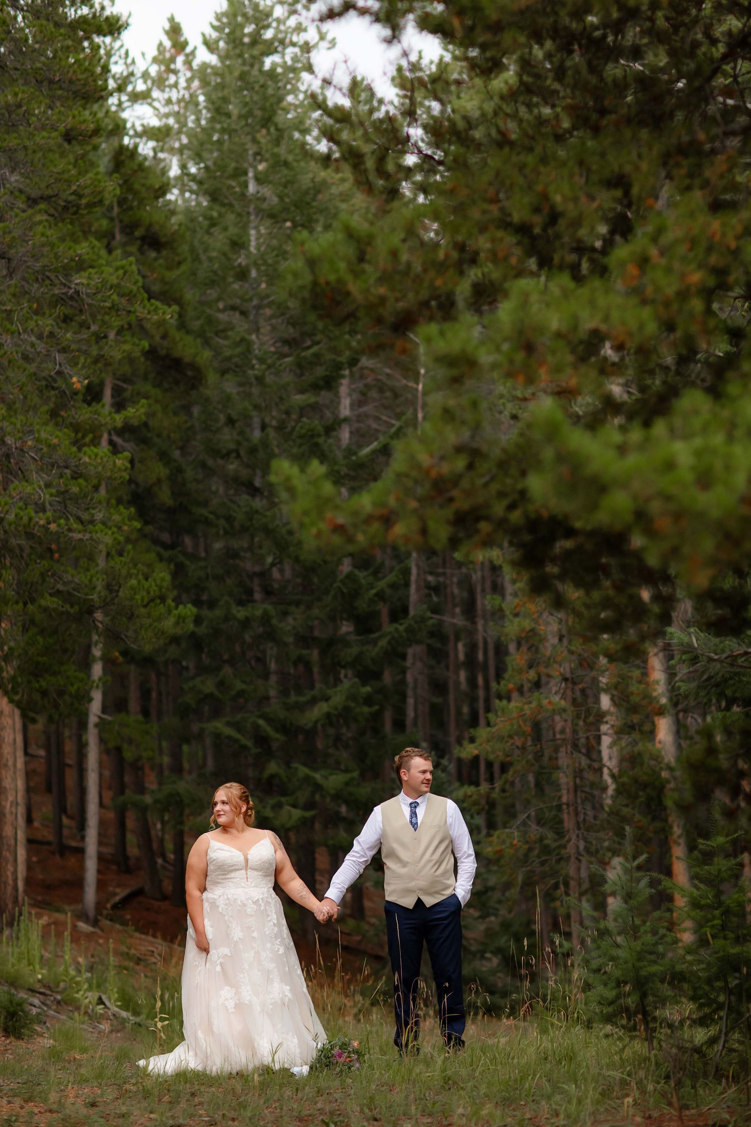 Willow & Wren Photography destination wedding in Colorado. Mountain wedding photography. Destination Wedding.