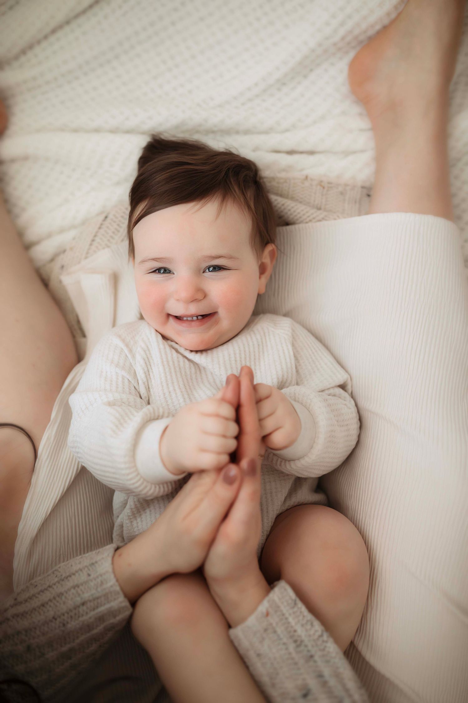 Willow & Wren Photography studio in Chaska Minnesota. Family portraits.