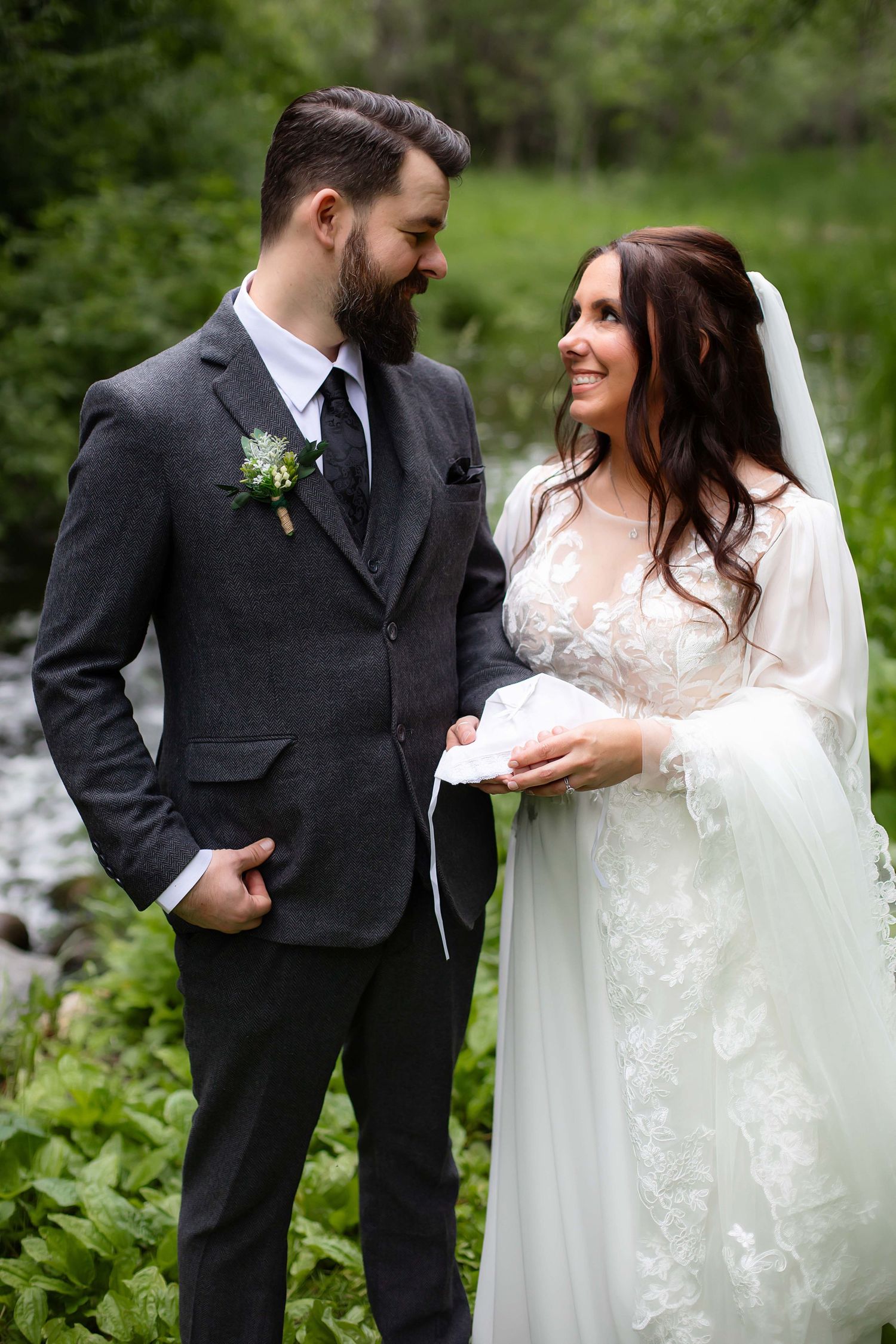 Newlywed couple. Alexandria, Minnesota Wedding Photography  by Willow & Wren Photography.  Intimate and small wedding photography.