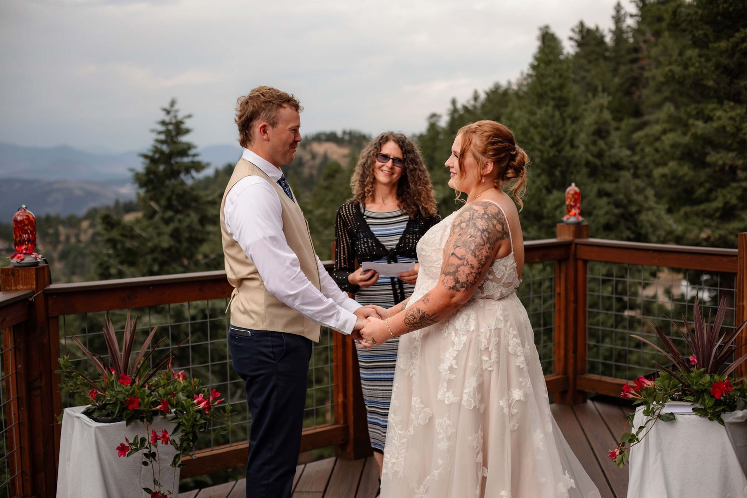 Willow & Wren Photography destination wedding in Colorado. Mountain wedding photography. Destination Wedding.