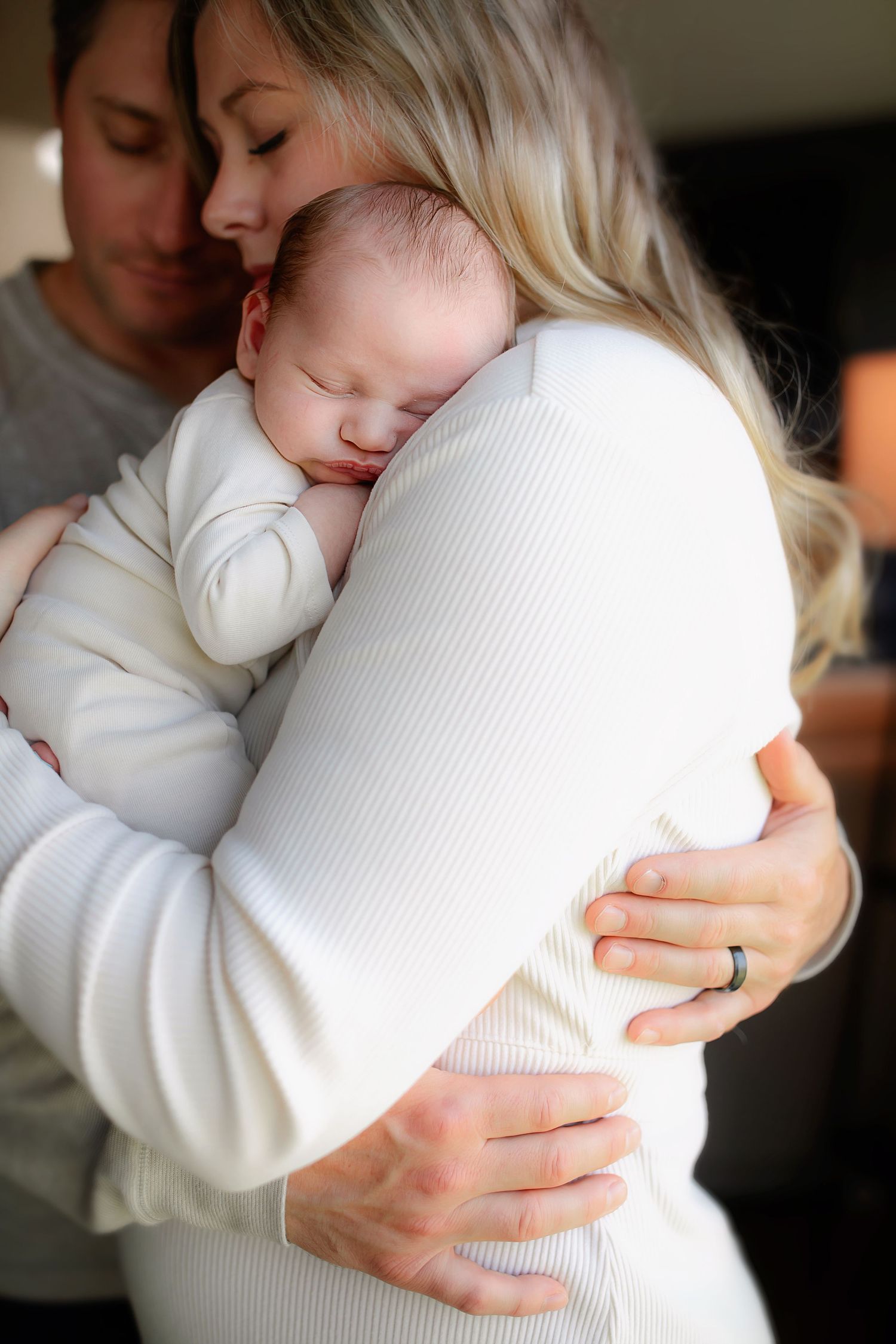 Carver, Minnesota in home family and newborn photography with Willow & Wren Photography.