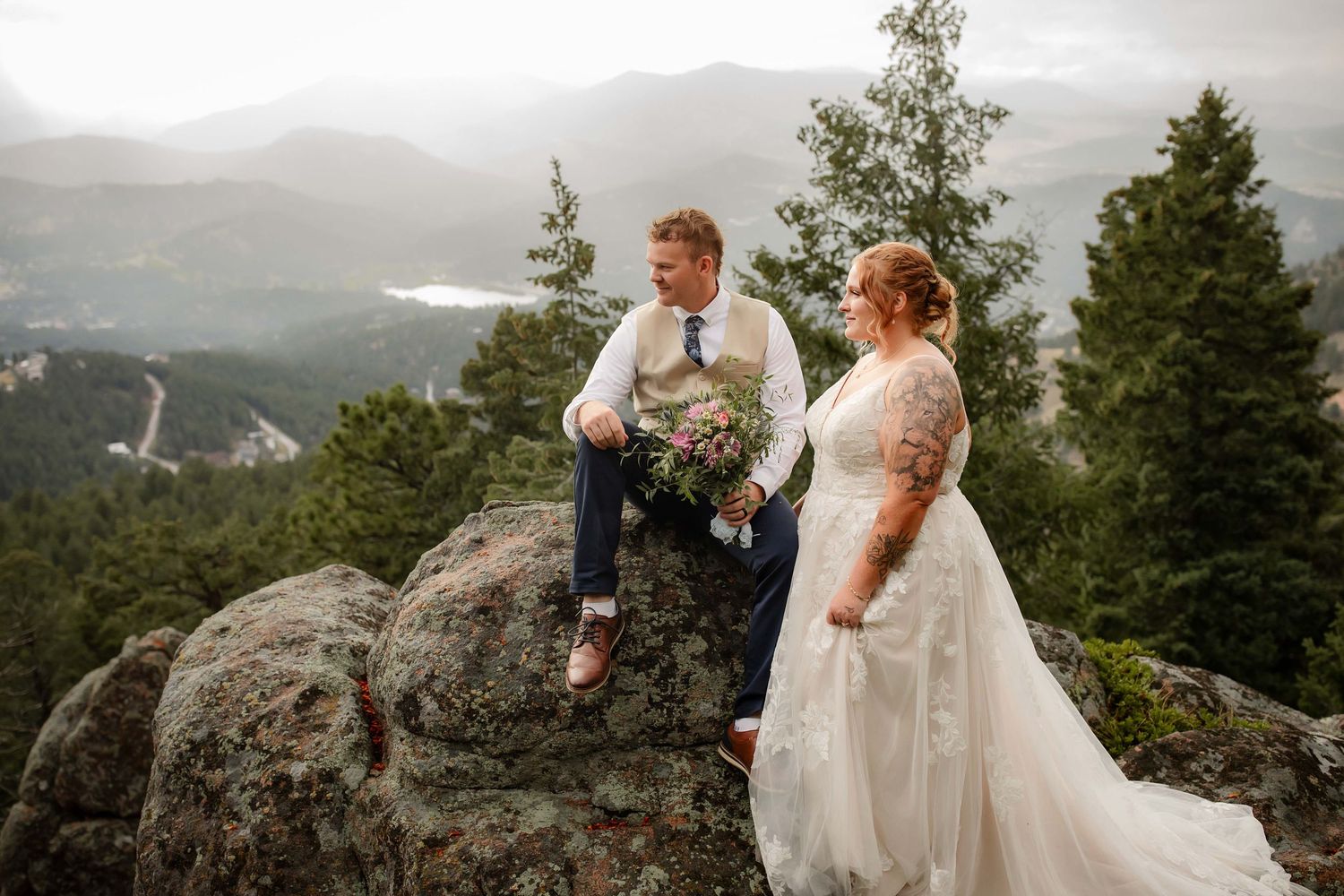 Willow & Wren Photography destination wedding in Colorado. Mountain wedding photography. Destination Wedding.