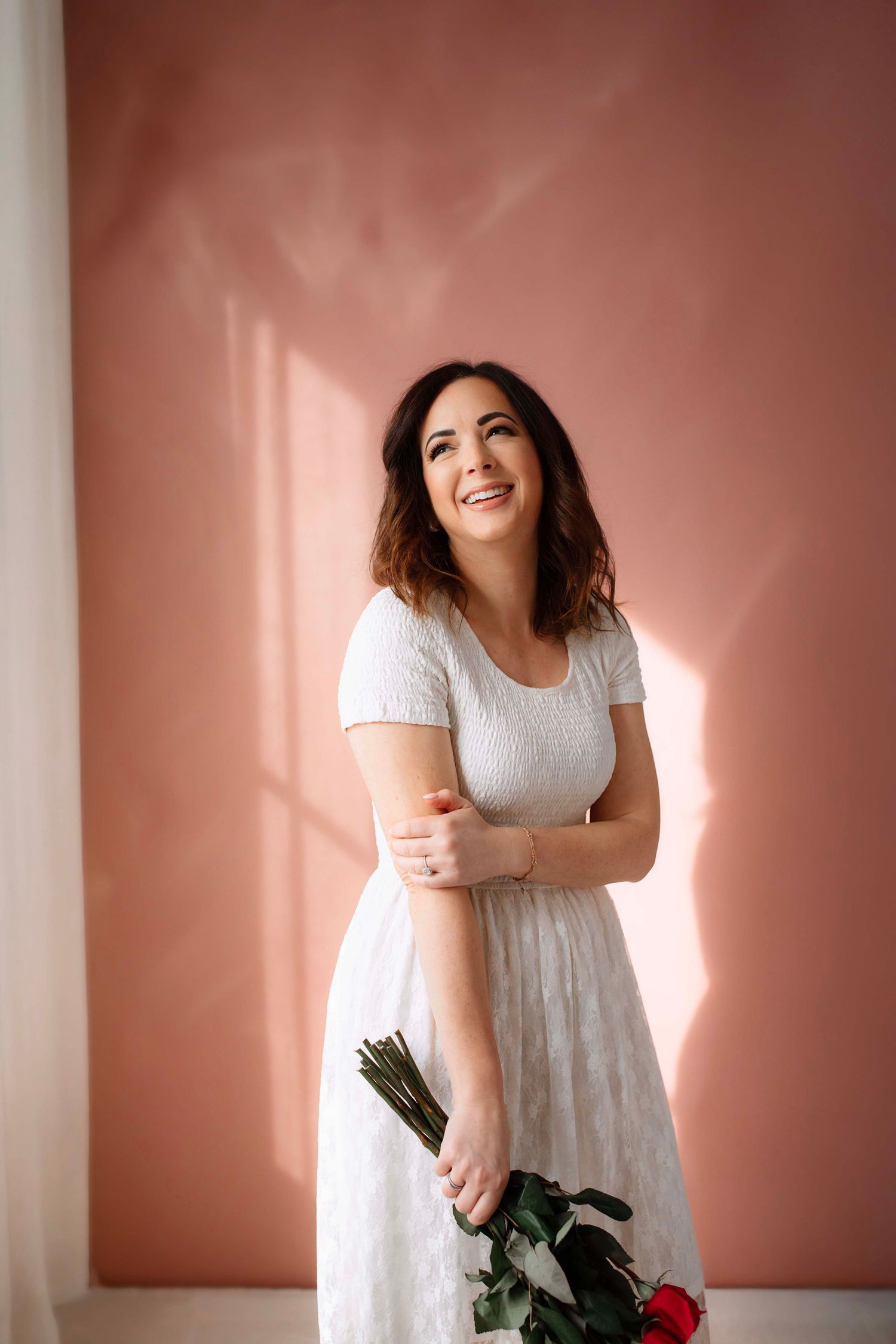 Willow & Wren Photography studio in Chaska, Minnesota. Portrait photography. Social media content photo shoot.