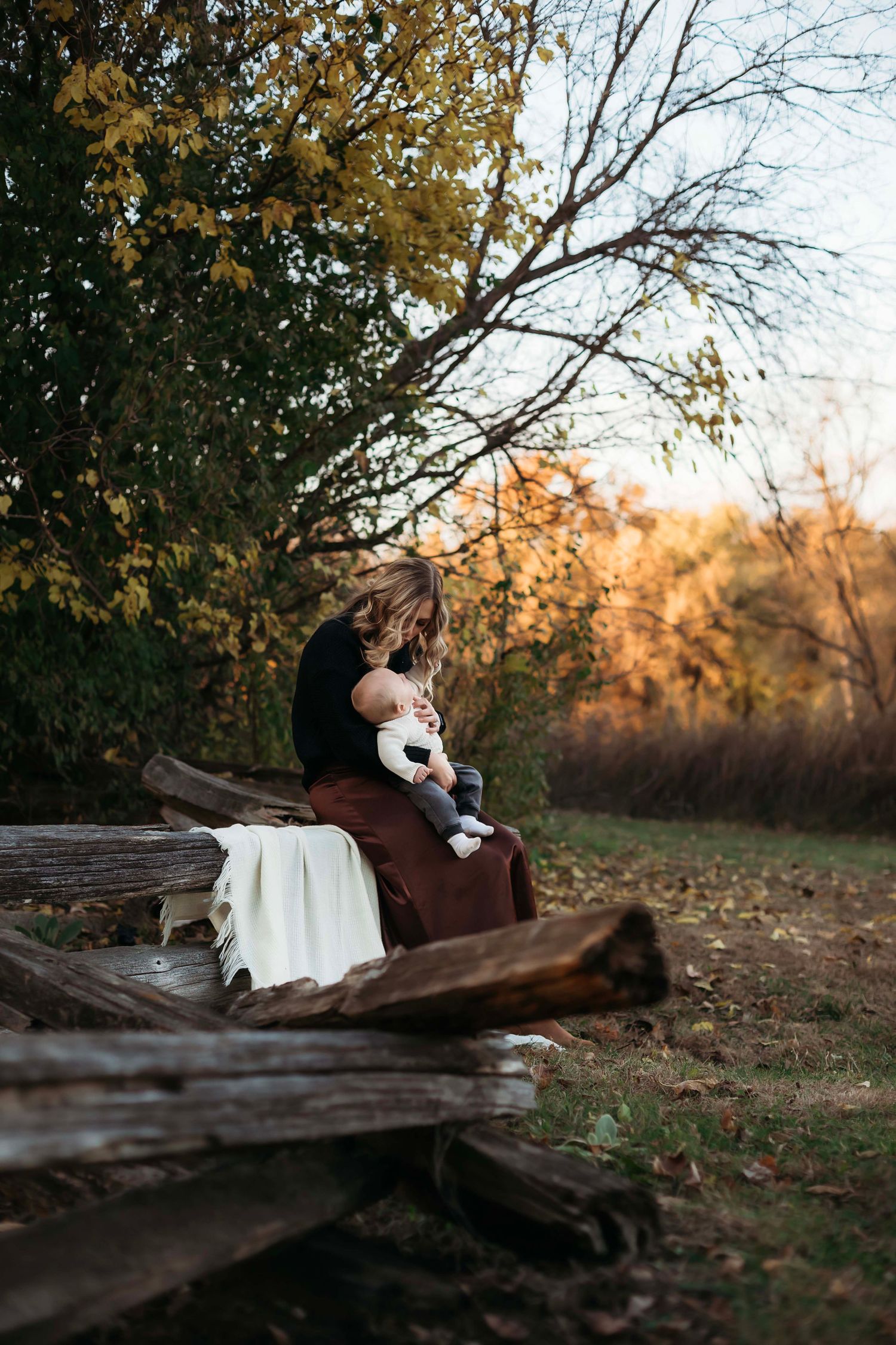 Fall Family photography with Willow & Wren Photography. Shakopee Minnesota.