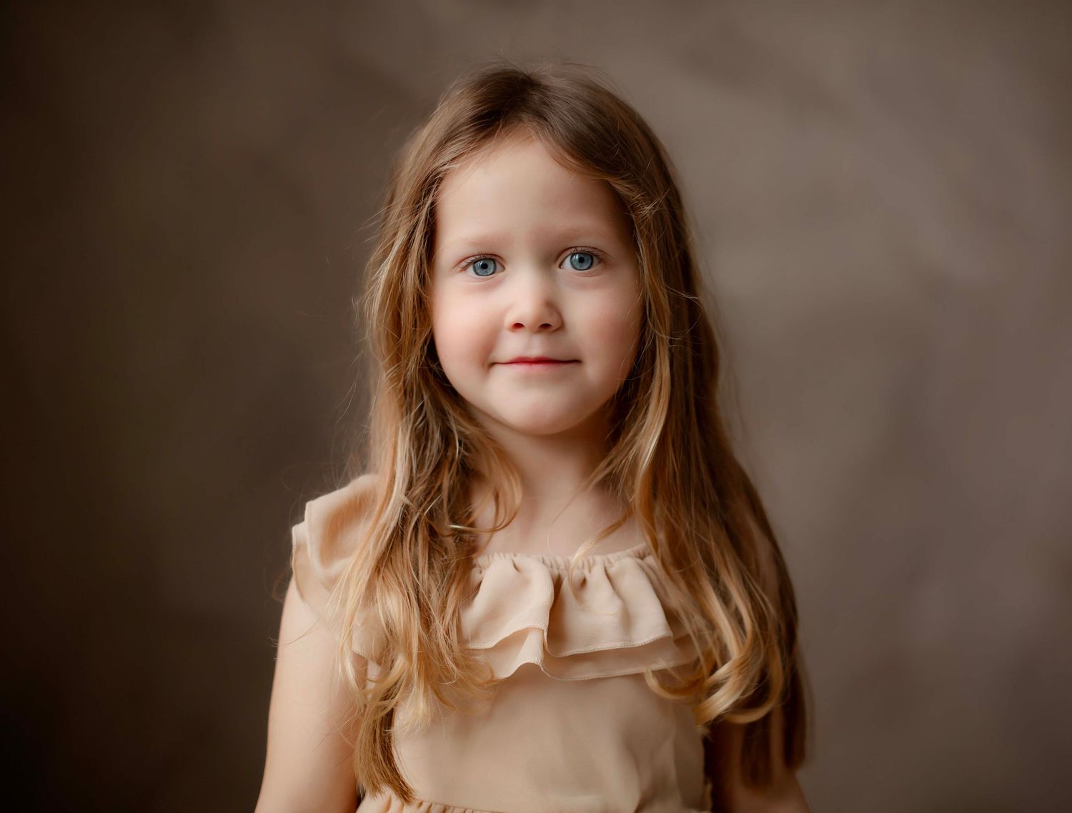 Willow & Wren Photography studio in Chaska, Minnesota. Portrait photography.