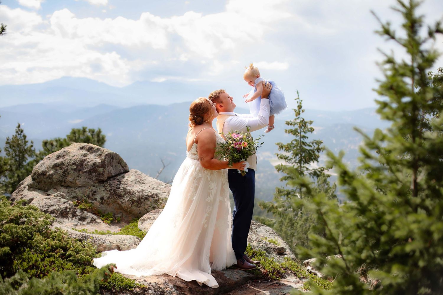 Willow & Wren Photography destination wedding in Colorado. Mountain wedding photography. Destination Wedding.