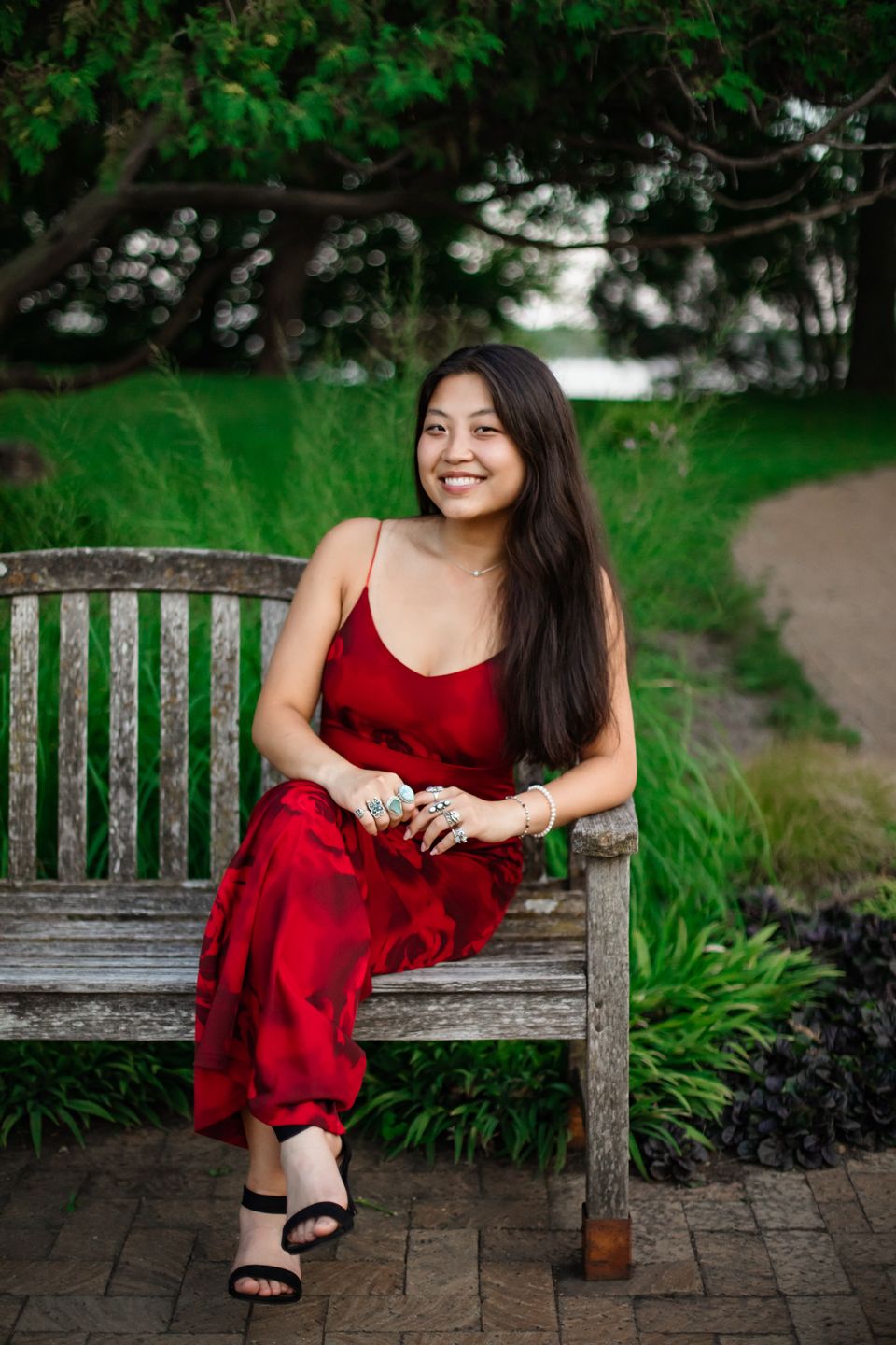 High school senior photography by Willow & Wren Photography in Minnetonka, Minnesota.