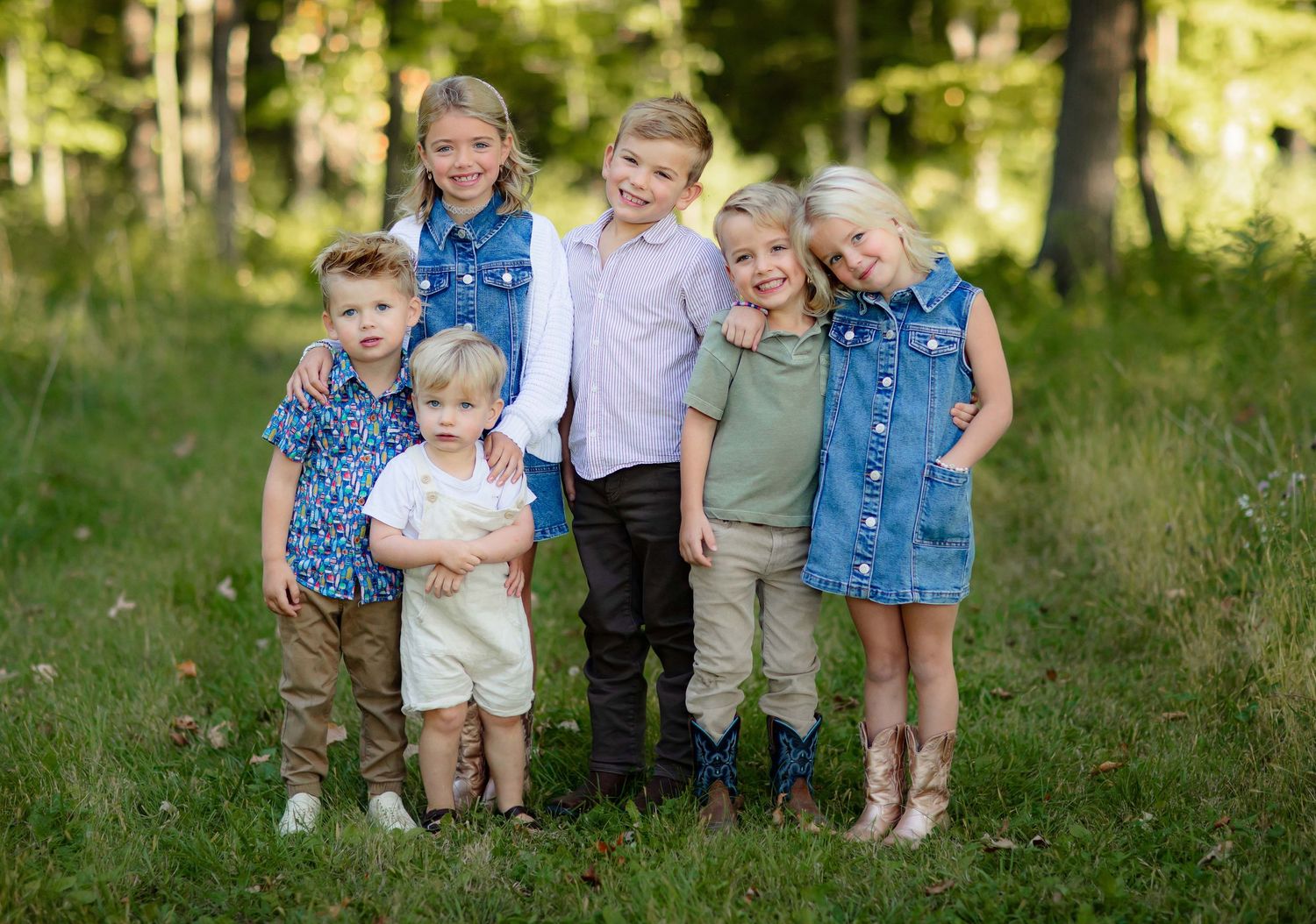 Family photography portraits in Medina, Minnesota by Willow & Wren Photography.