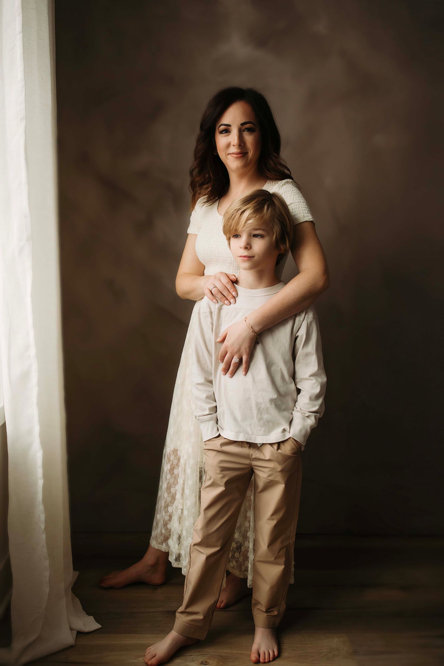 Willow & Wren Photography studio in Chaska, Minnesota. Portrait photography. Motherhood session.