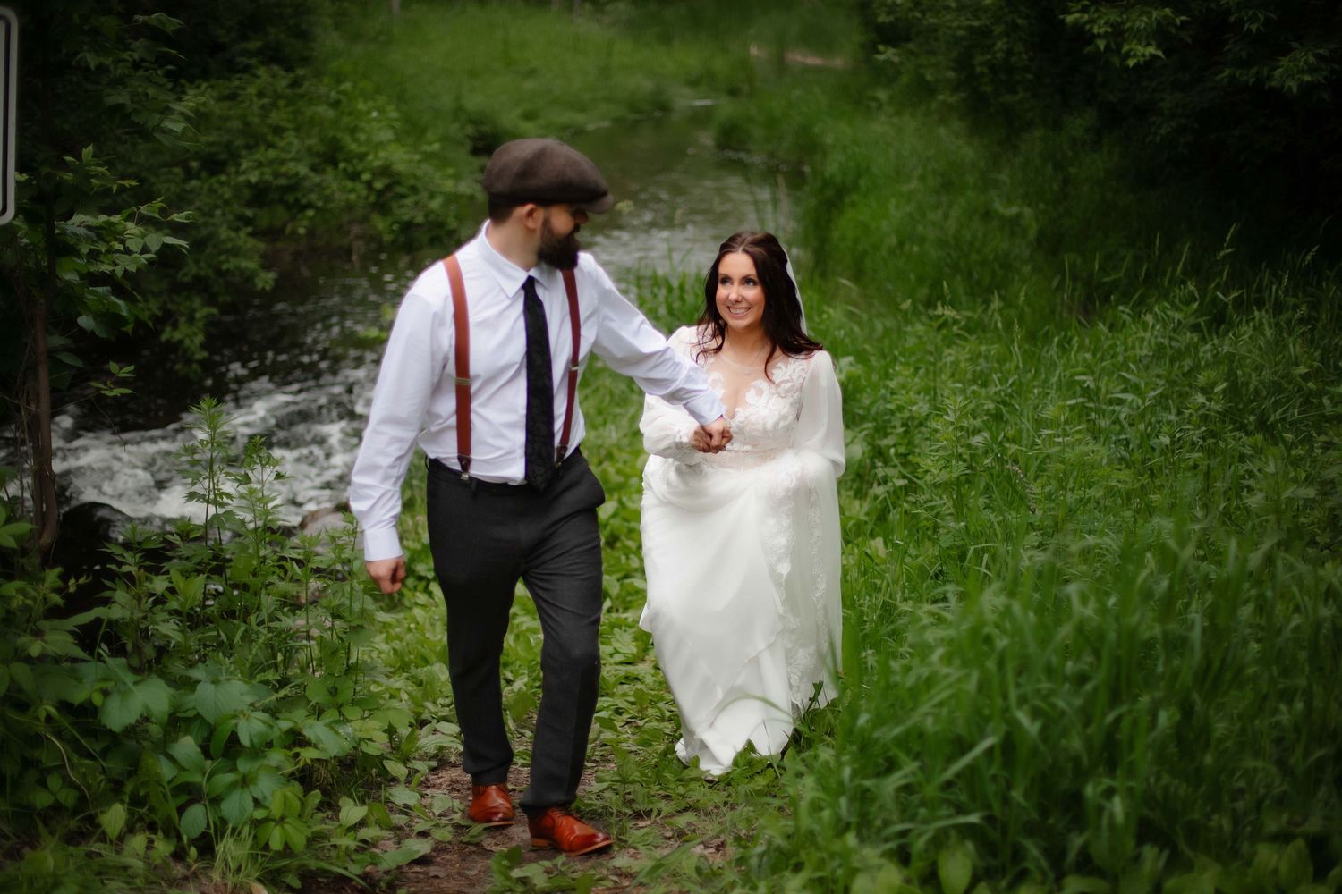 Newlywed couple. Alexandria, Minnesota Wedding Photography  by Willow & Wren Photography.  Bridal photography.