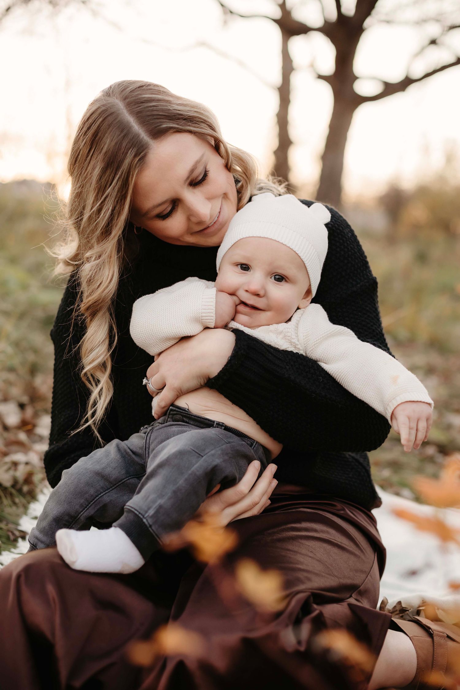 Fall Family photography with Willow & Wren Photography. Shakopee Minnesota.