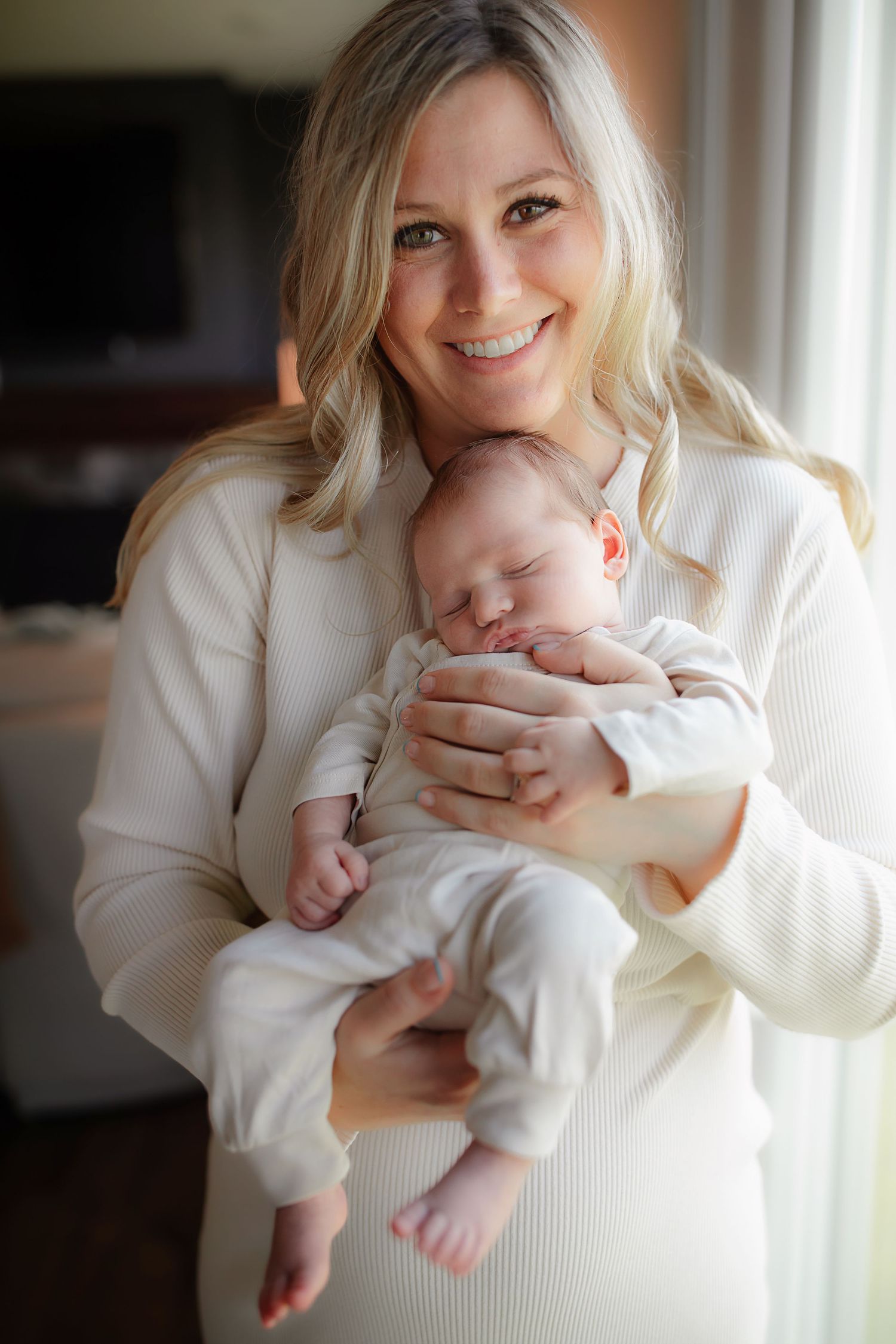 Carver, Minnesota in home family and newborn photography with Willow & Wren Photography.