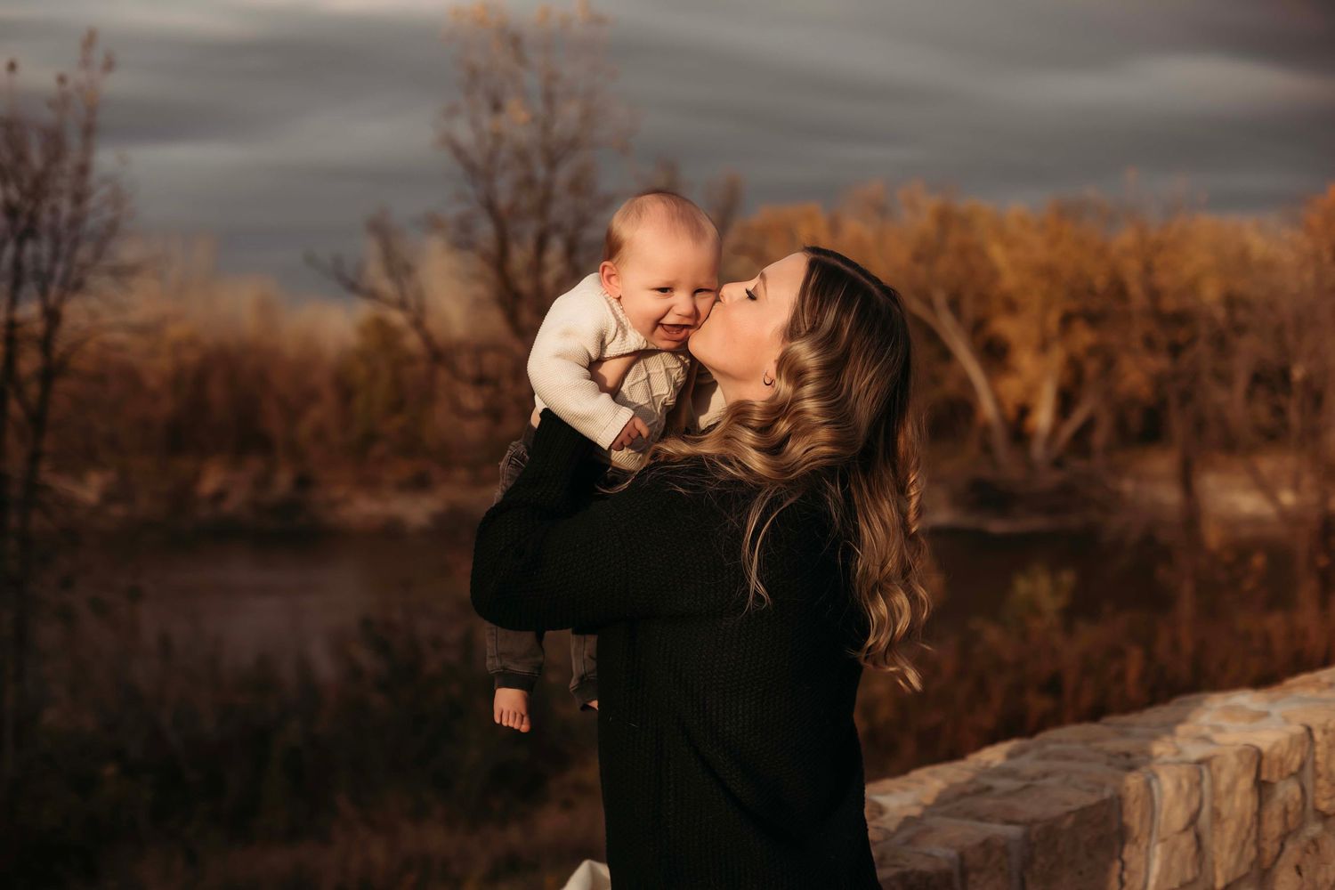 Fall Family photography with Willow & Wren Photography. Shakopee Minnesota.