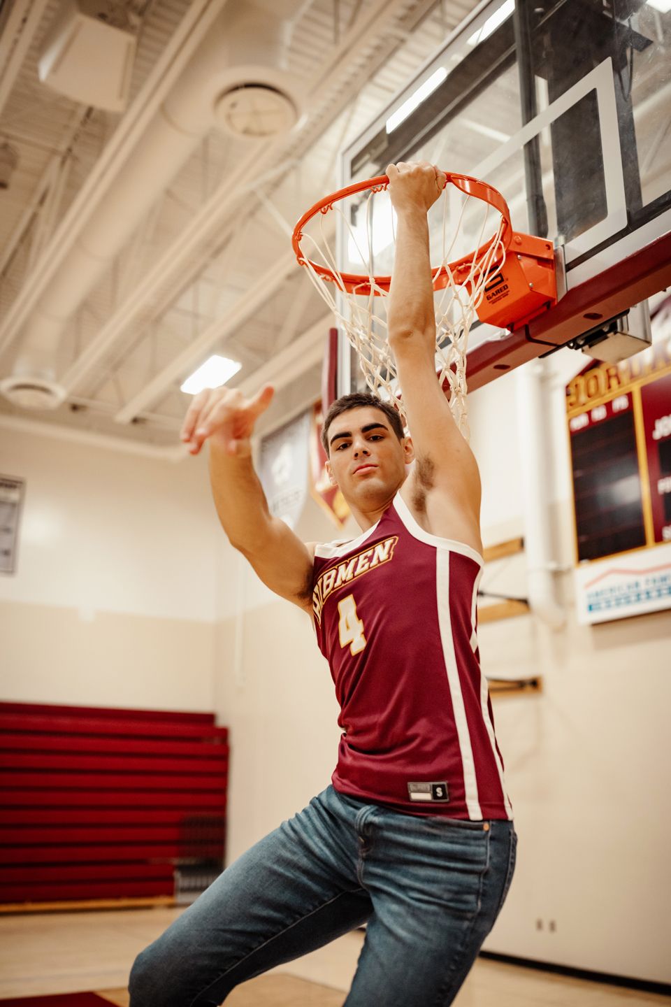 High school senior photography by Willow & Wren Photography in Jordan, Minnesota. Minnesota high school sports photography.