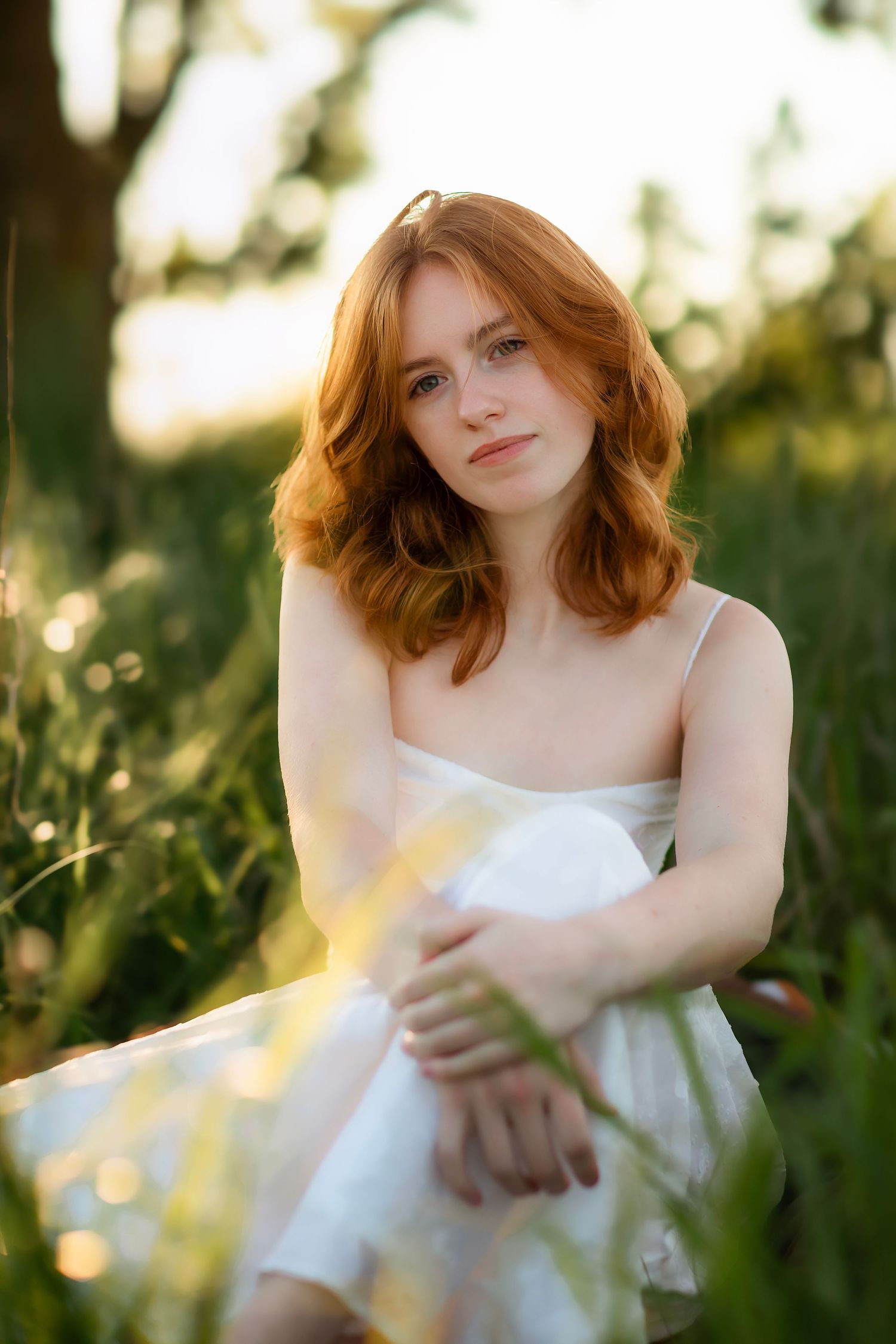 Chanhassen Minnesota High School senior photography with Willow & Wren Photography. Sunset and gold hour senior photos.