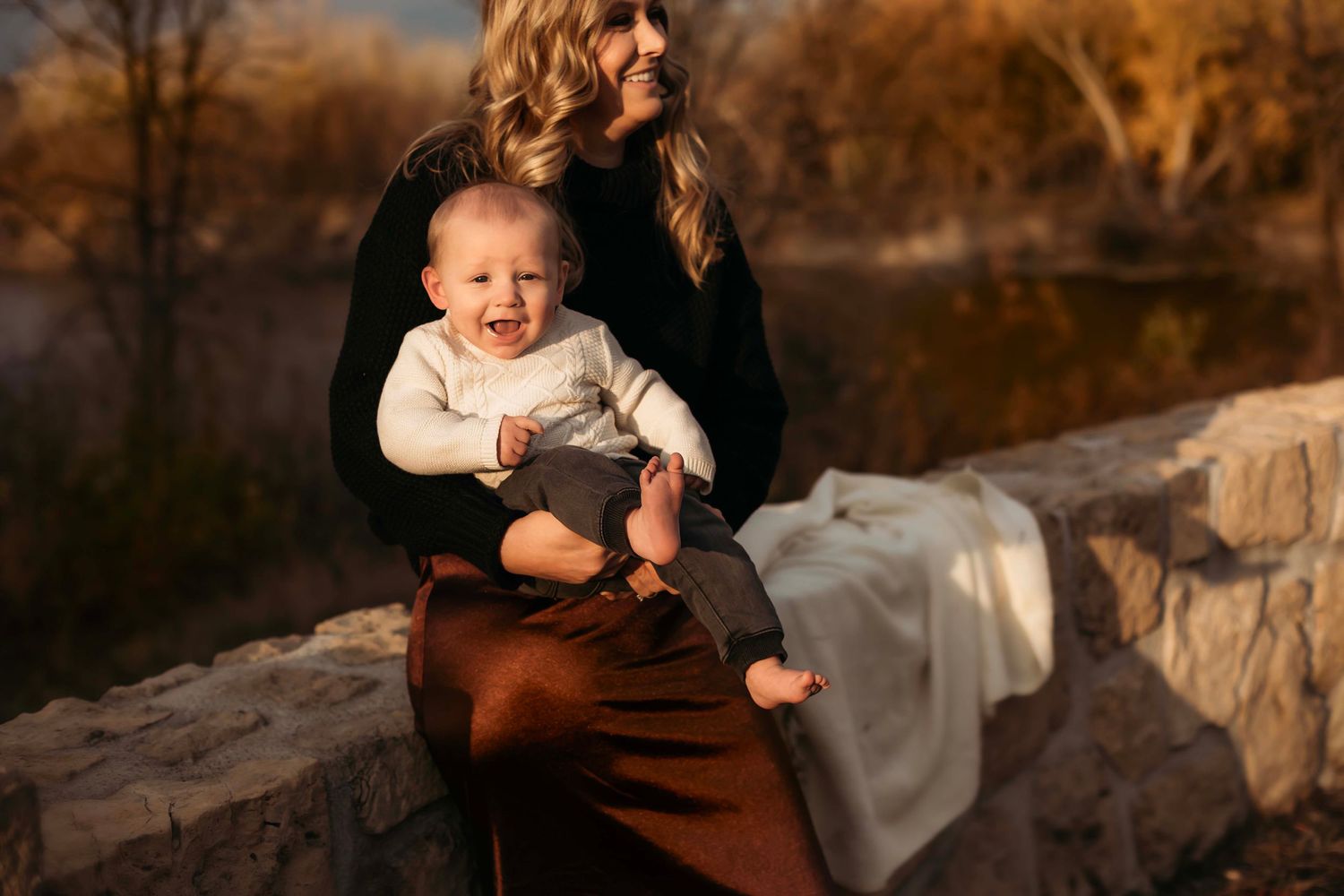 Fall Family photography with Willow & Wren Photography. Shakopee Minnesota.
