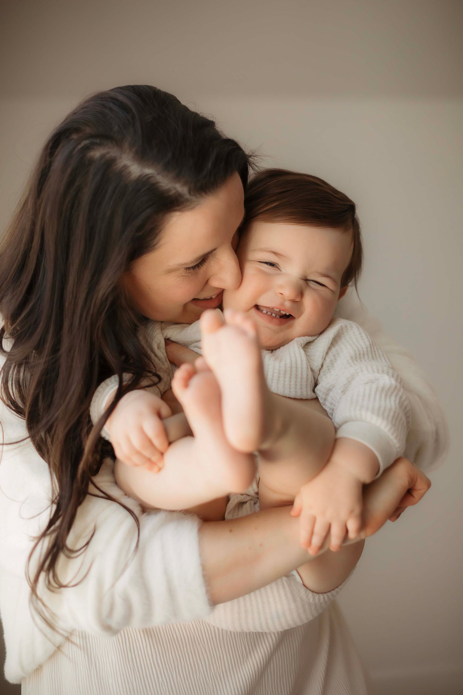 Willow & Wren Photography studio in Chaska Minnesota. Family portraits.