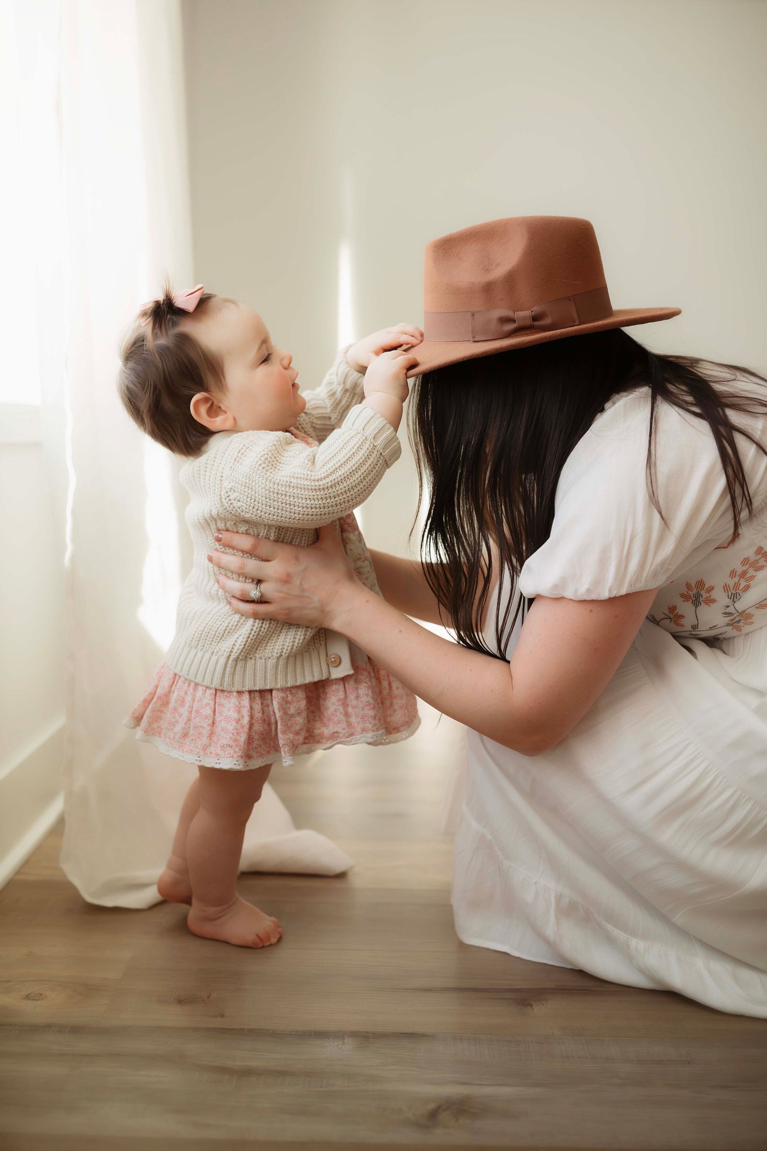 Sweet moment photography by Willow & Wren Photography in Minnesota.
