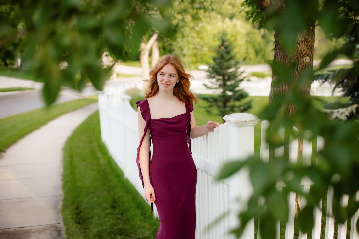 Chanhassen Minnesota High School senior photography with Willow & Wren Photography. Sunset and gold hour senior photos.