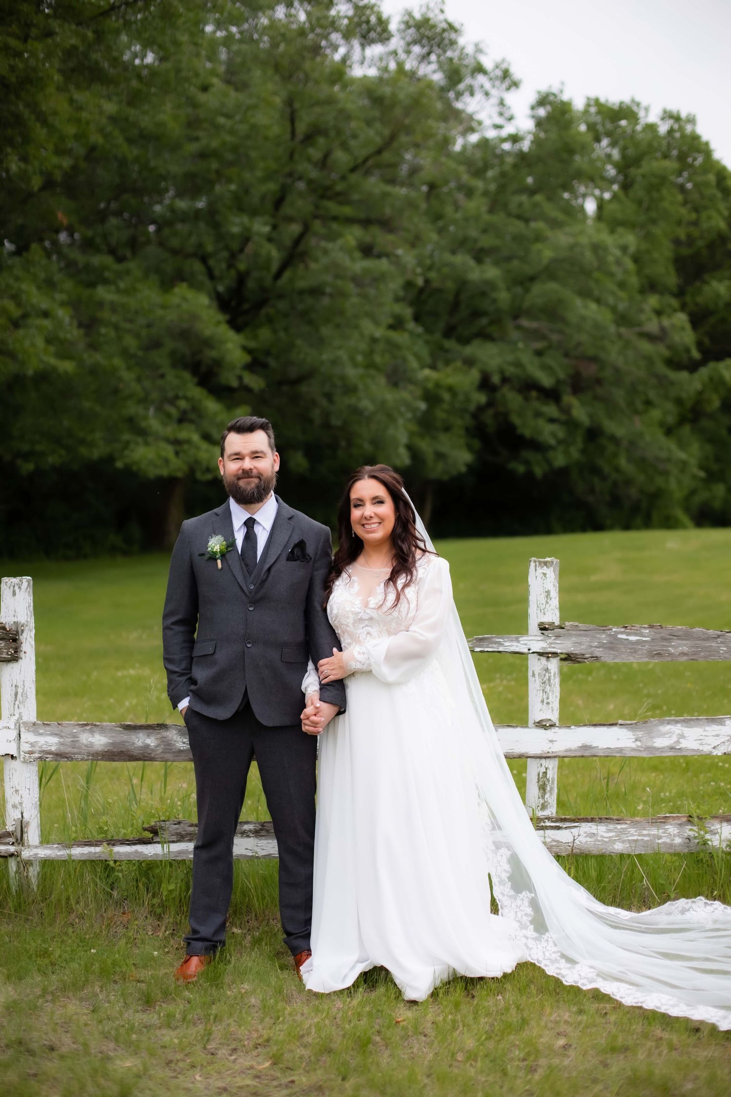 Newlywed couple. Alexandria, Minnesota Wedding Photography  by Willow & Wren Photography.  Intimate and small wedding photography.