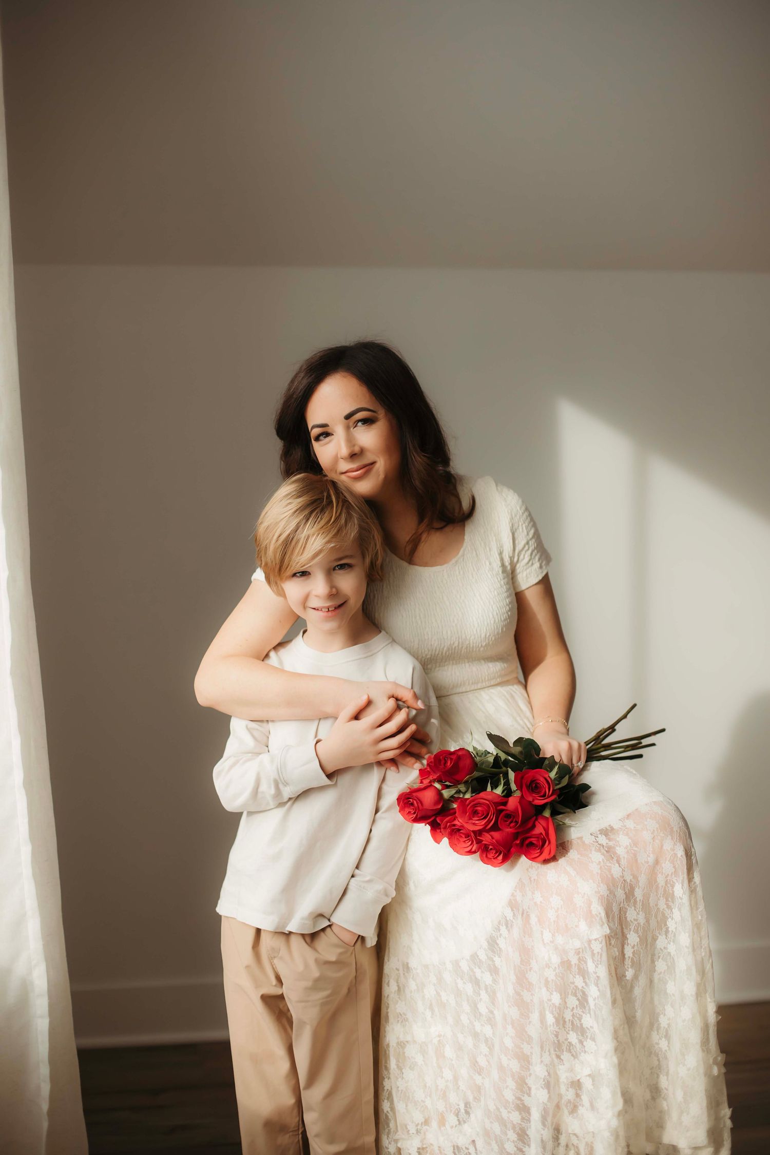 Willow & Wren Photography studio in Chaska, Minnesota. Portrait photography. Motherhood session.