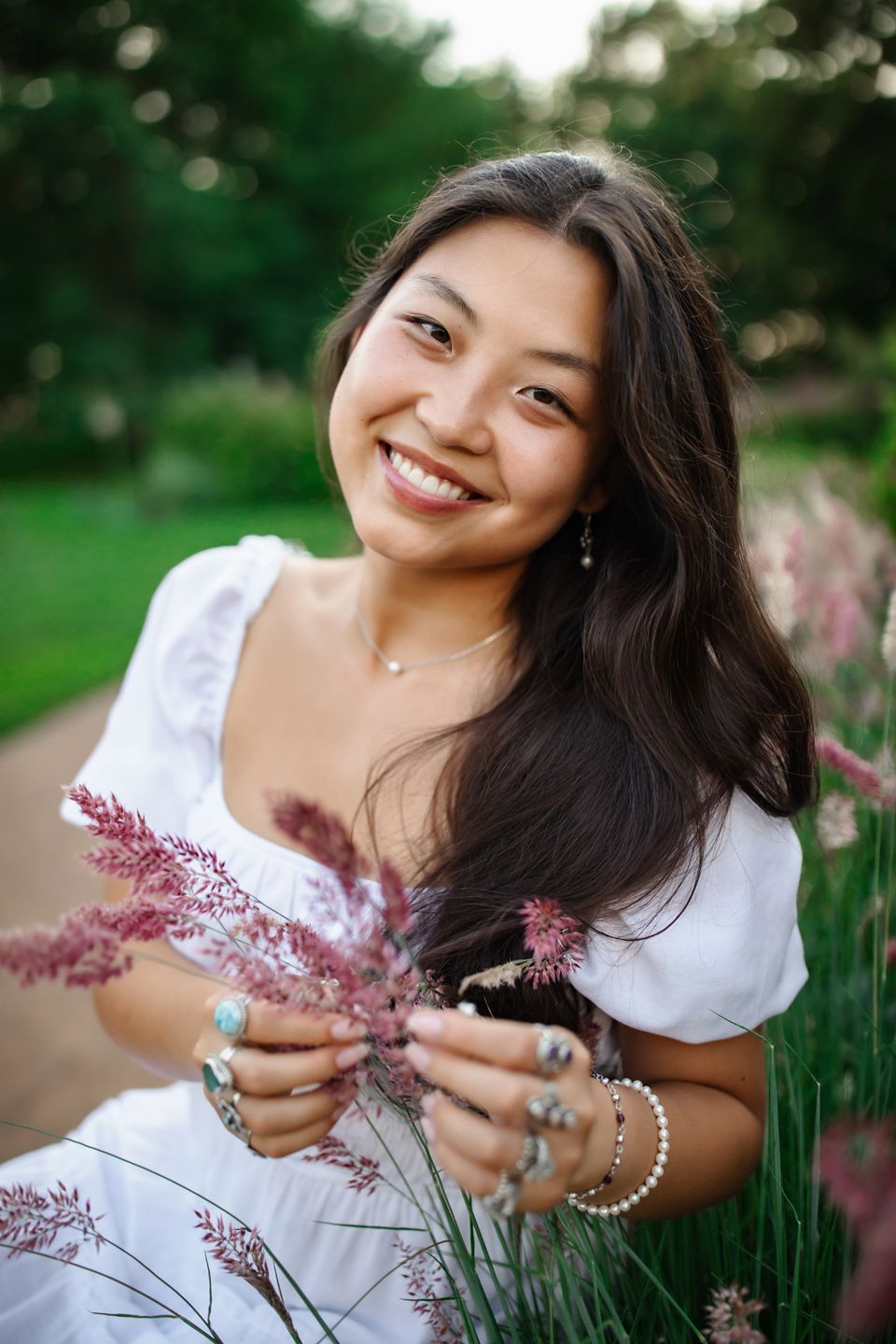 High school senior photography by Willow & Wren Photography in Minnetonka, Minnesota.