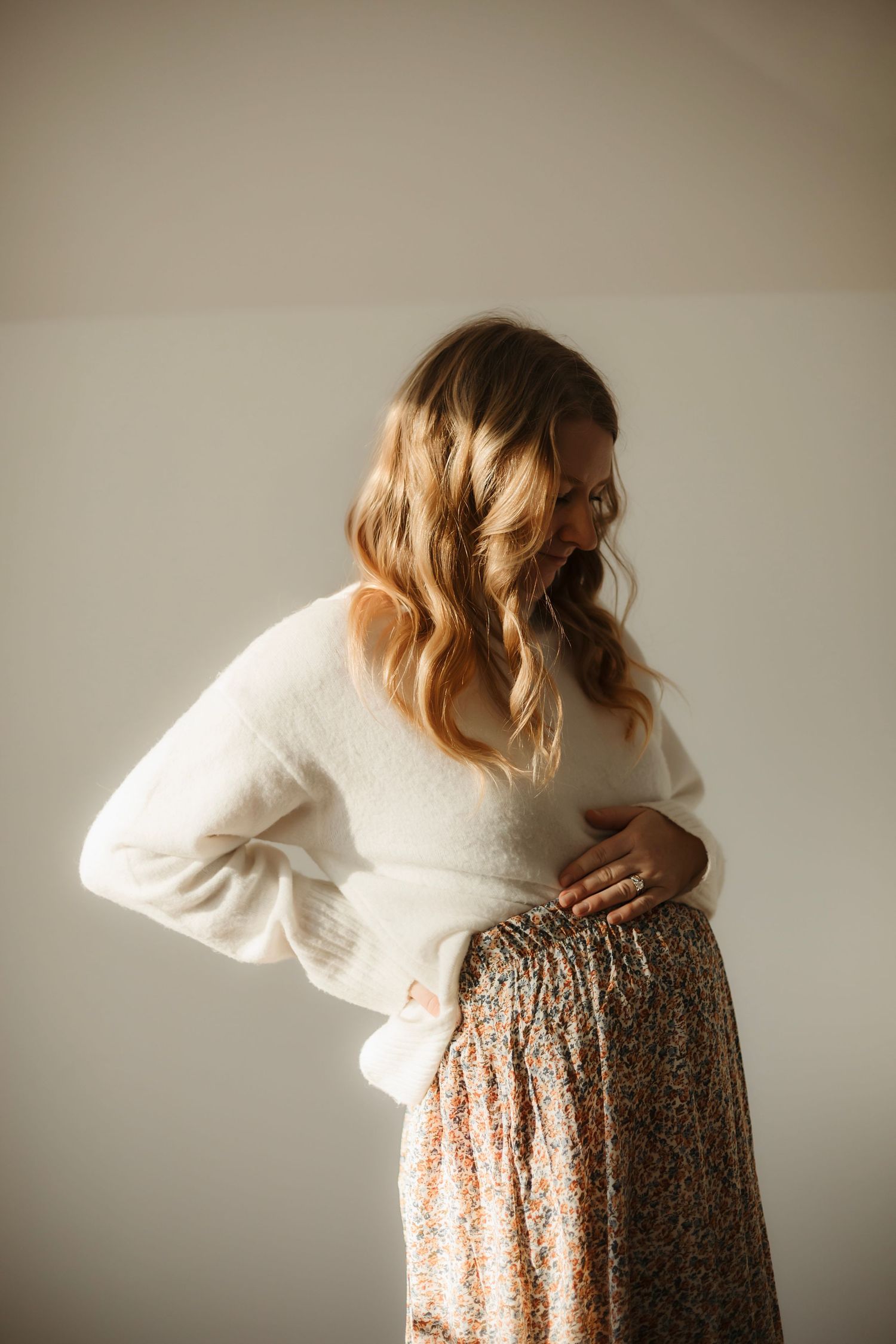 Willow & Wren Photography maternity photo session at her studio in Chaska, Minnesota.