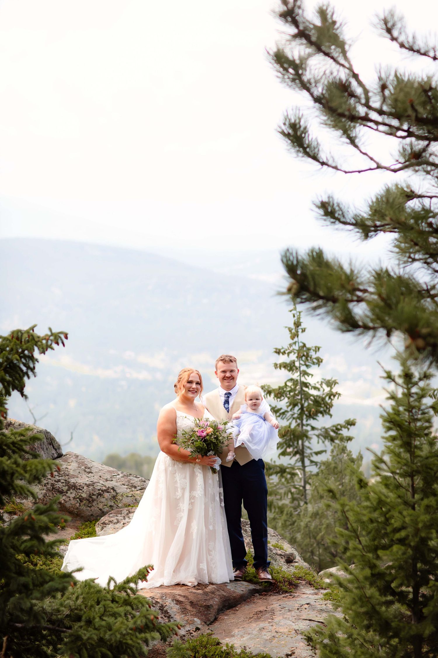Willow & Wren Photography destination wedding in Colorado. Mountain wedding photography. Destination Wedding.