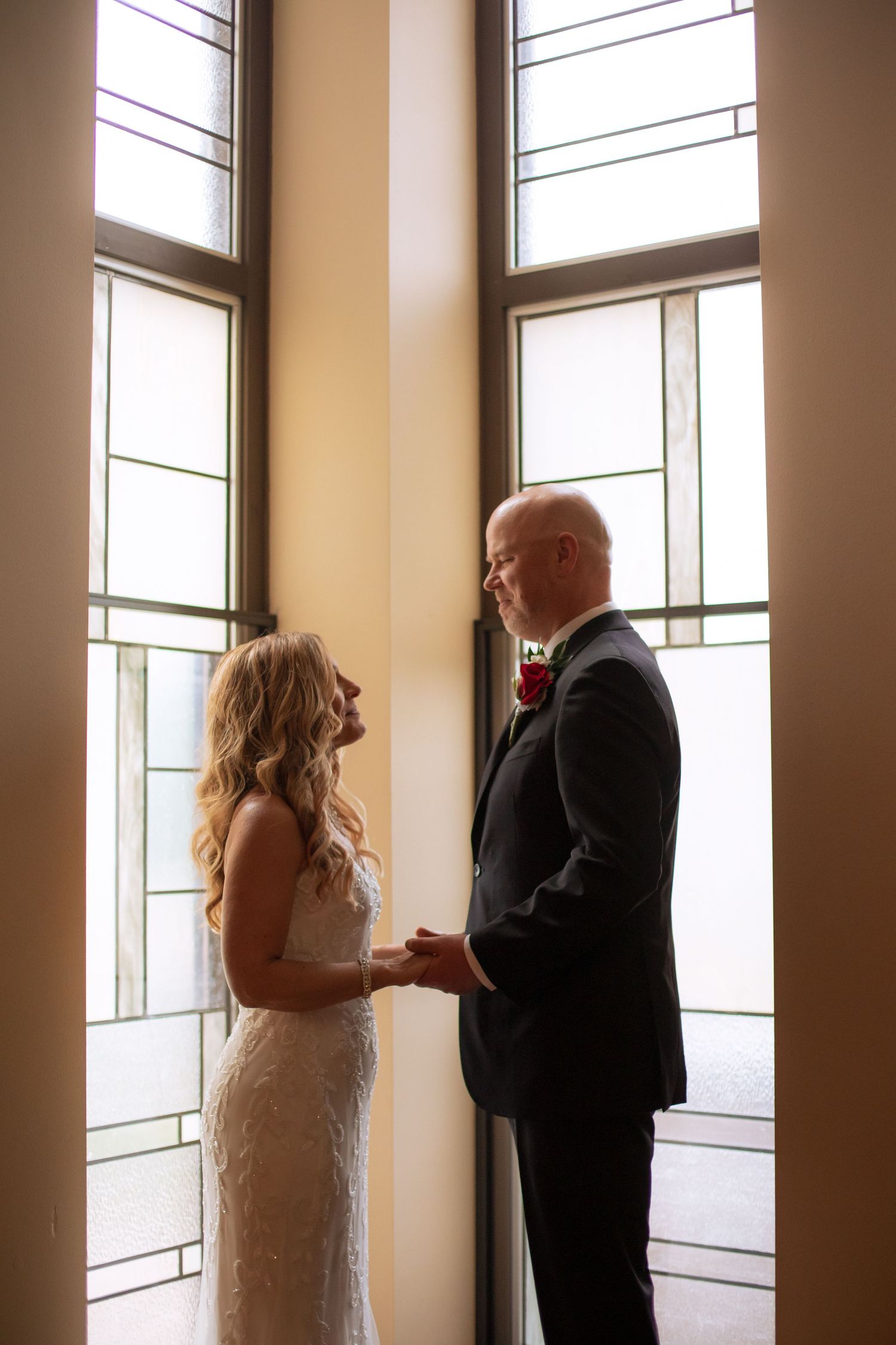 Willow & Wren Photography. Small intimate wedding photography in Eden Prairie, Minnesota.