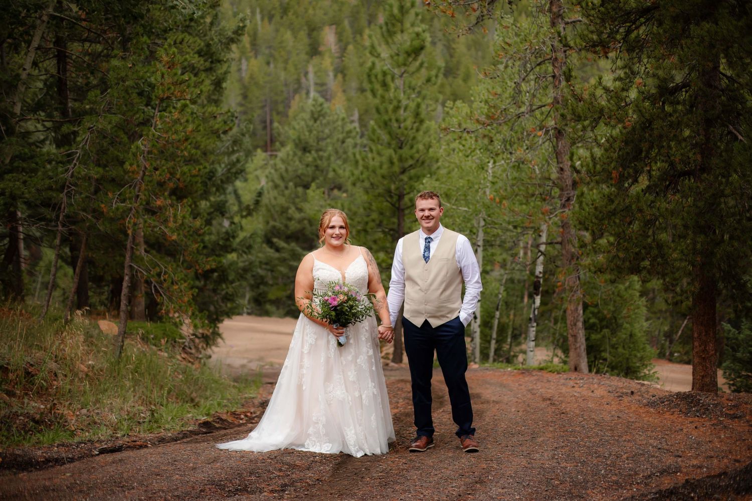 Willow & Wren Photography destination wedding in Colorado. Mountain wedding photography. Destination Wedding.