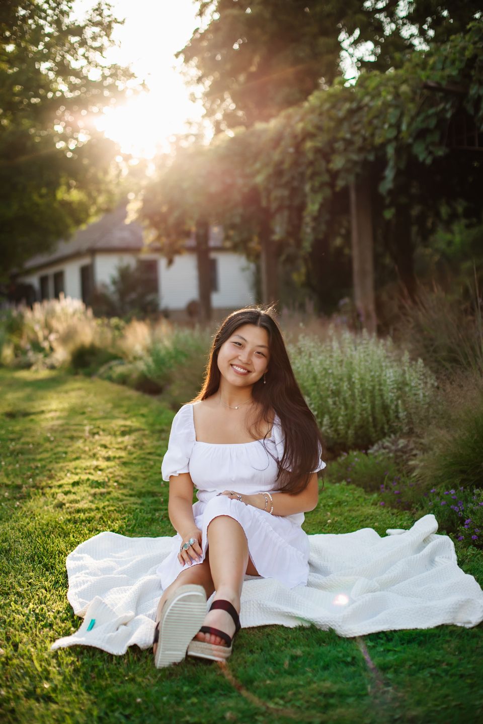 High school senior photography by Willow & Wren Photography in Minnetonka, Minnesota.