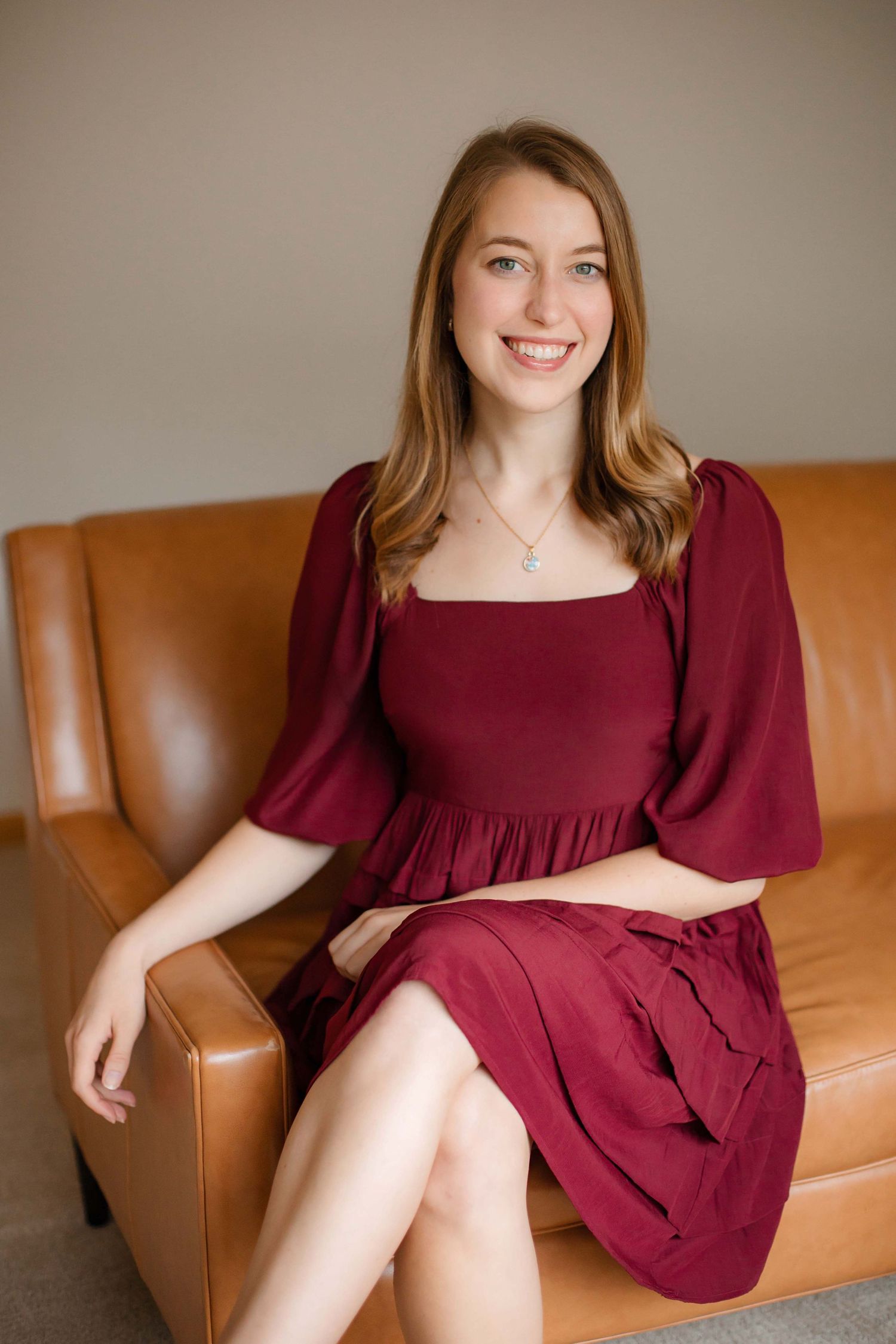 Professional businesswoman. Confident and clean business portraits by Willow & Wren Photography in Eden Prairie, Minnesota.