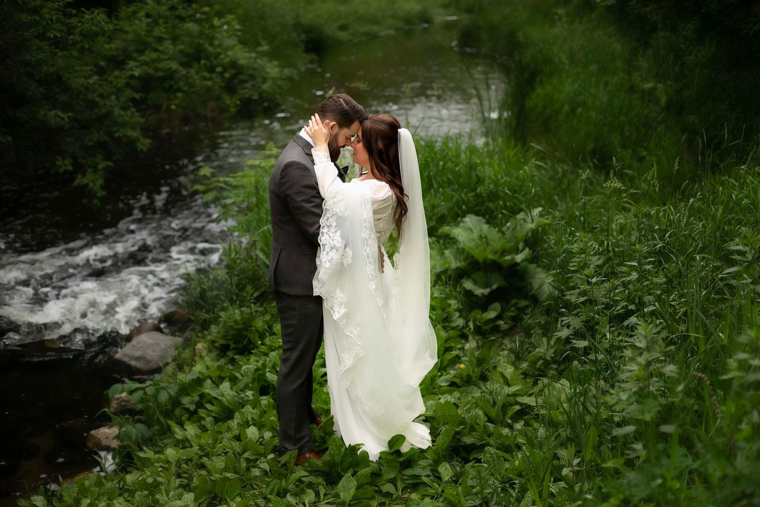 Newlywed couple. Alexandria, Minnesota Wedding Photography  by Willow & Wren Photography.