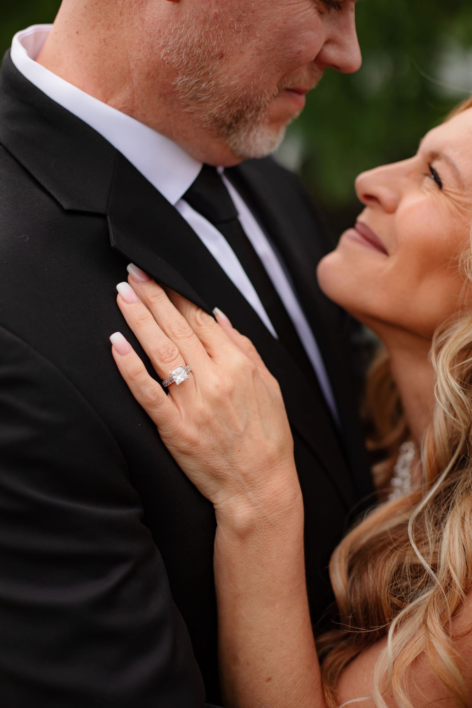 Willow & Wren Photography. Small intimate wedding photography in Eden Prairie, Minnesota.